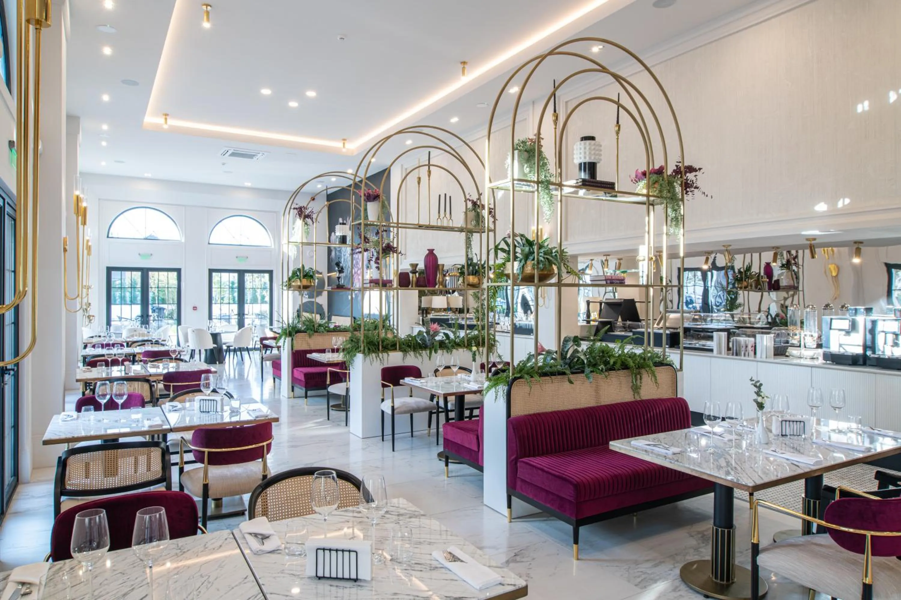 Restaurant/places to eat in ZET Hotel