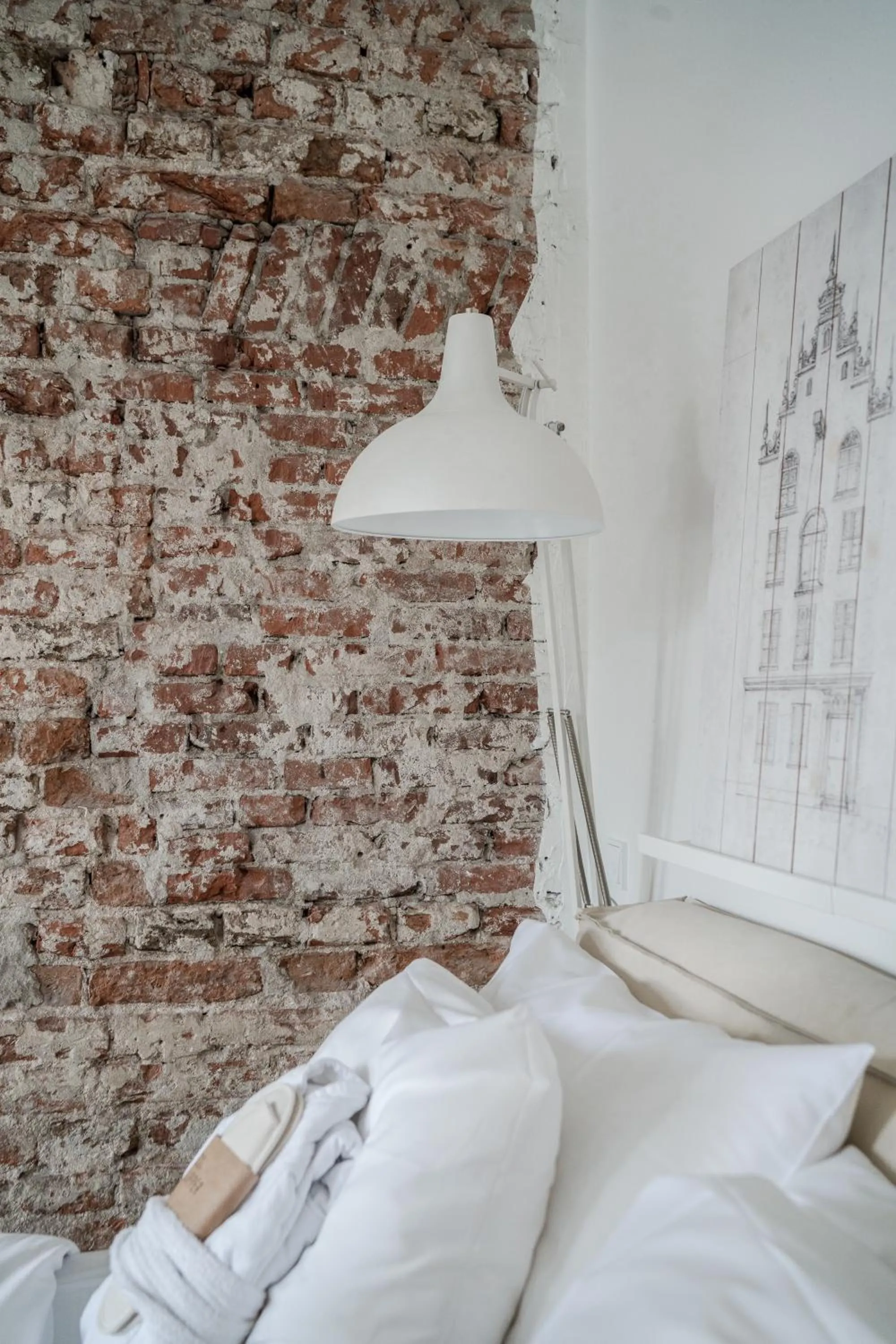 Bed in Mother Goose Hotel