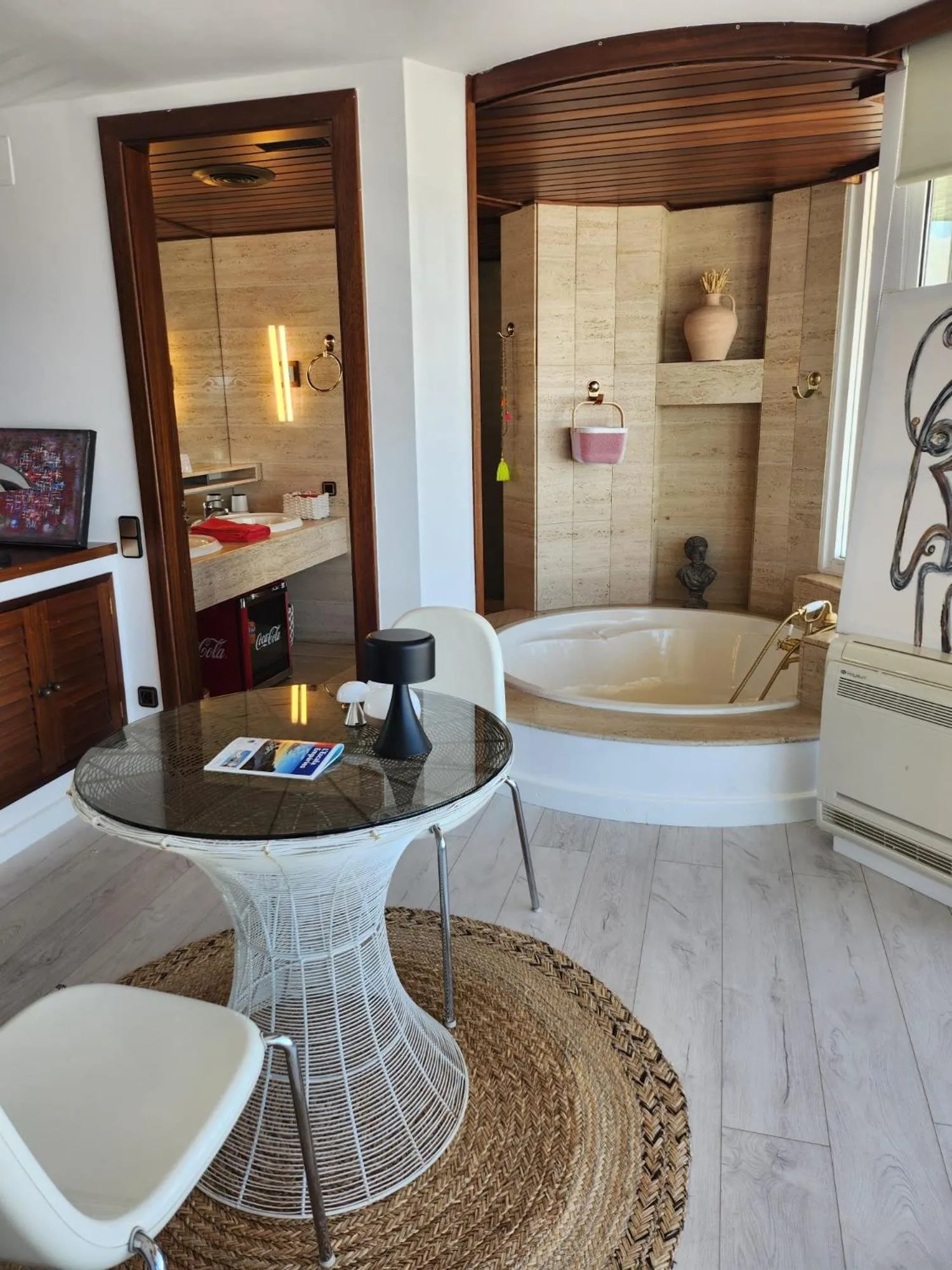 Bathroom in Solo Atico Guest Suites