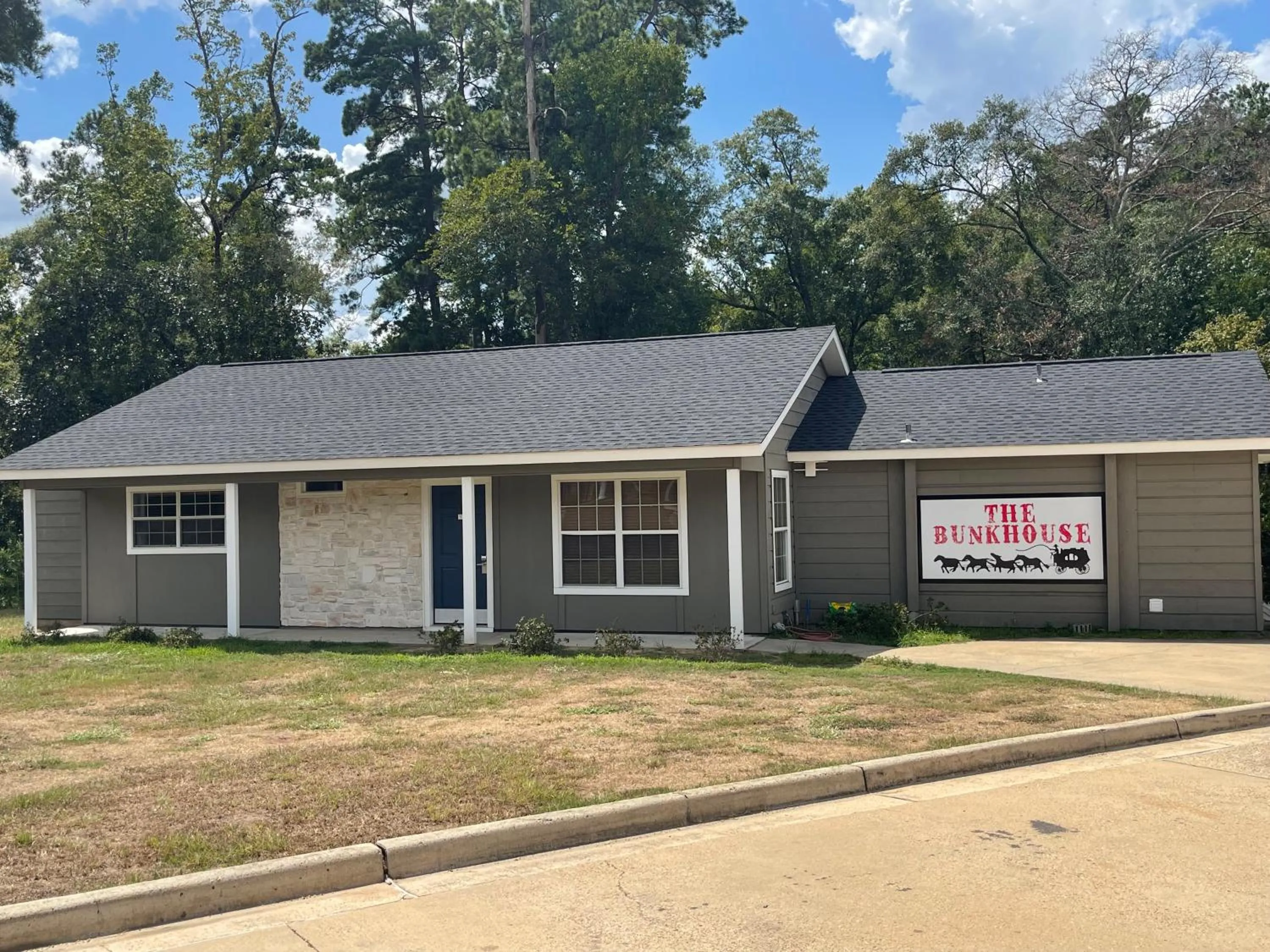 Property building in Stagecoach Inn Woodville