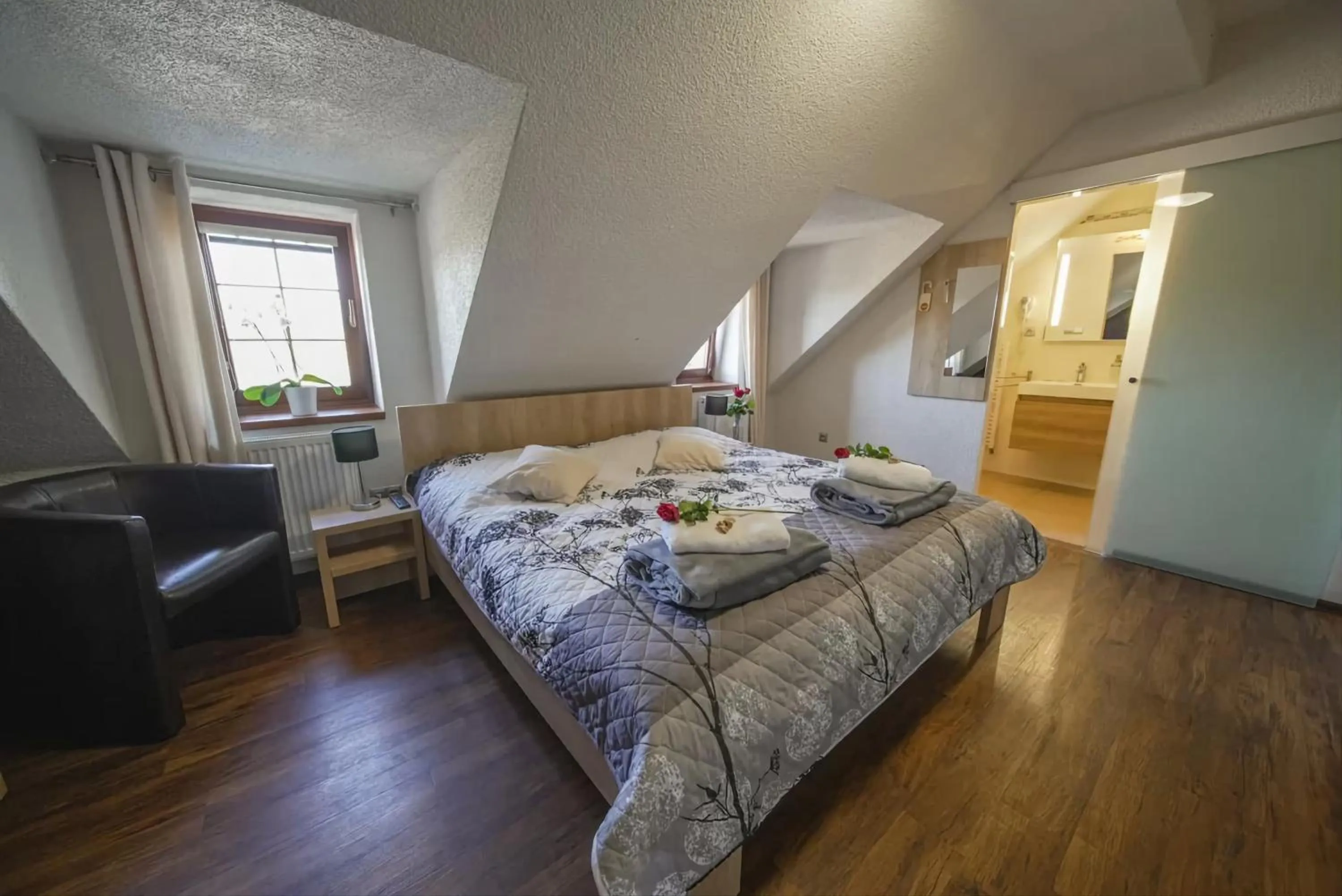 Photo of the whole room, Bed in Wellness Penzion Life