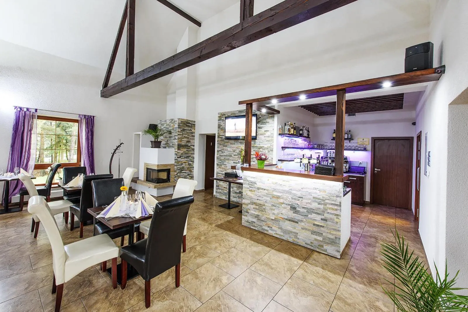 Restaurant/places to eat in Wellness Penzion Life