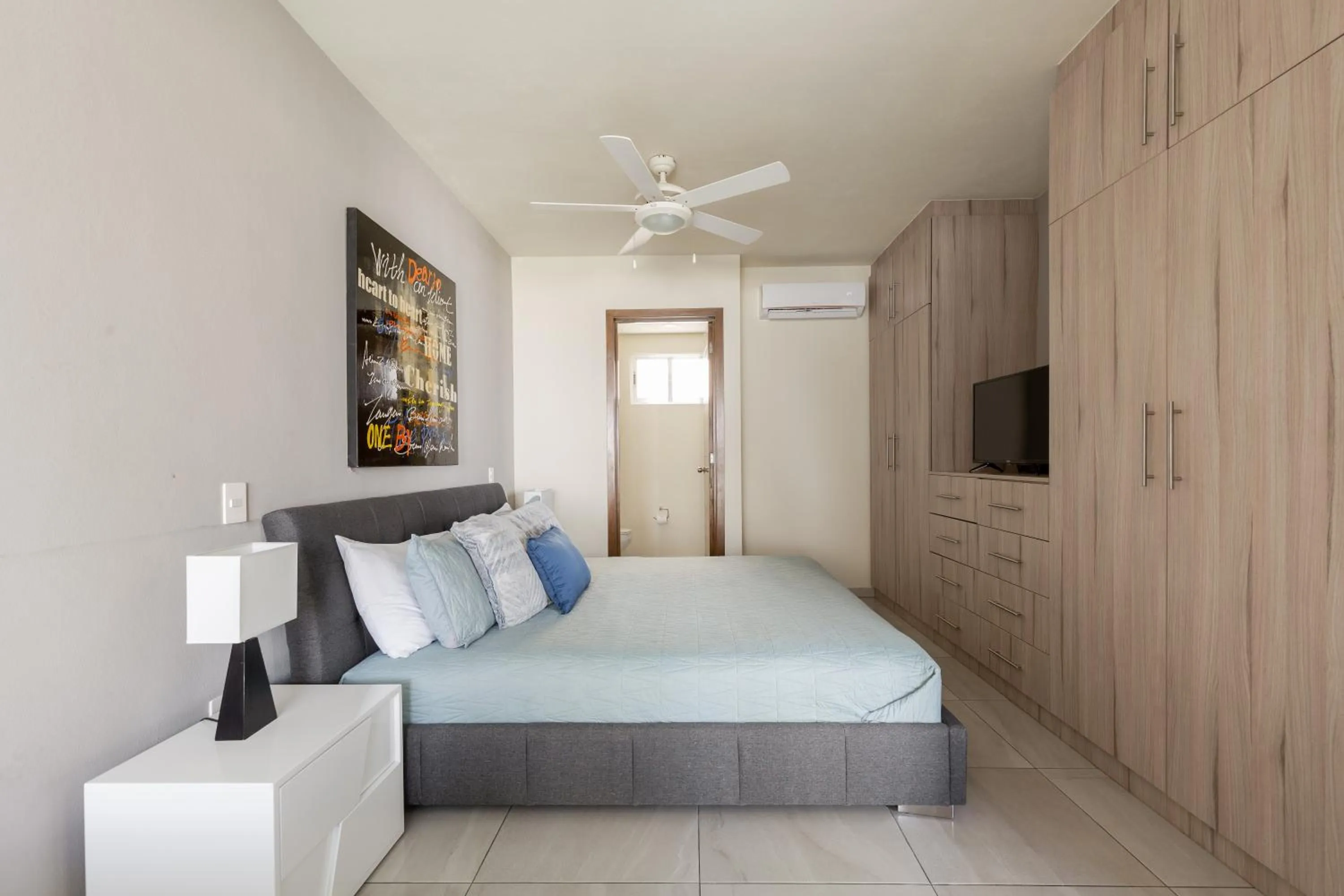 Bed in Deluxe fully furnished 2bd