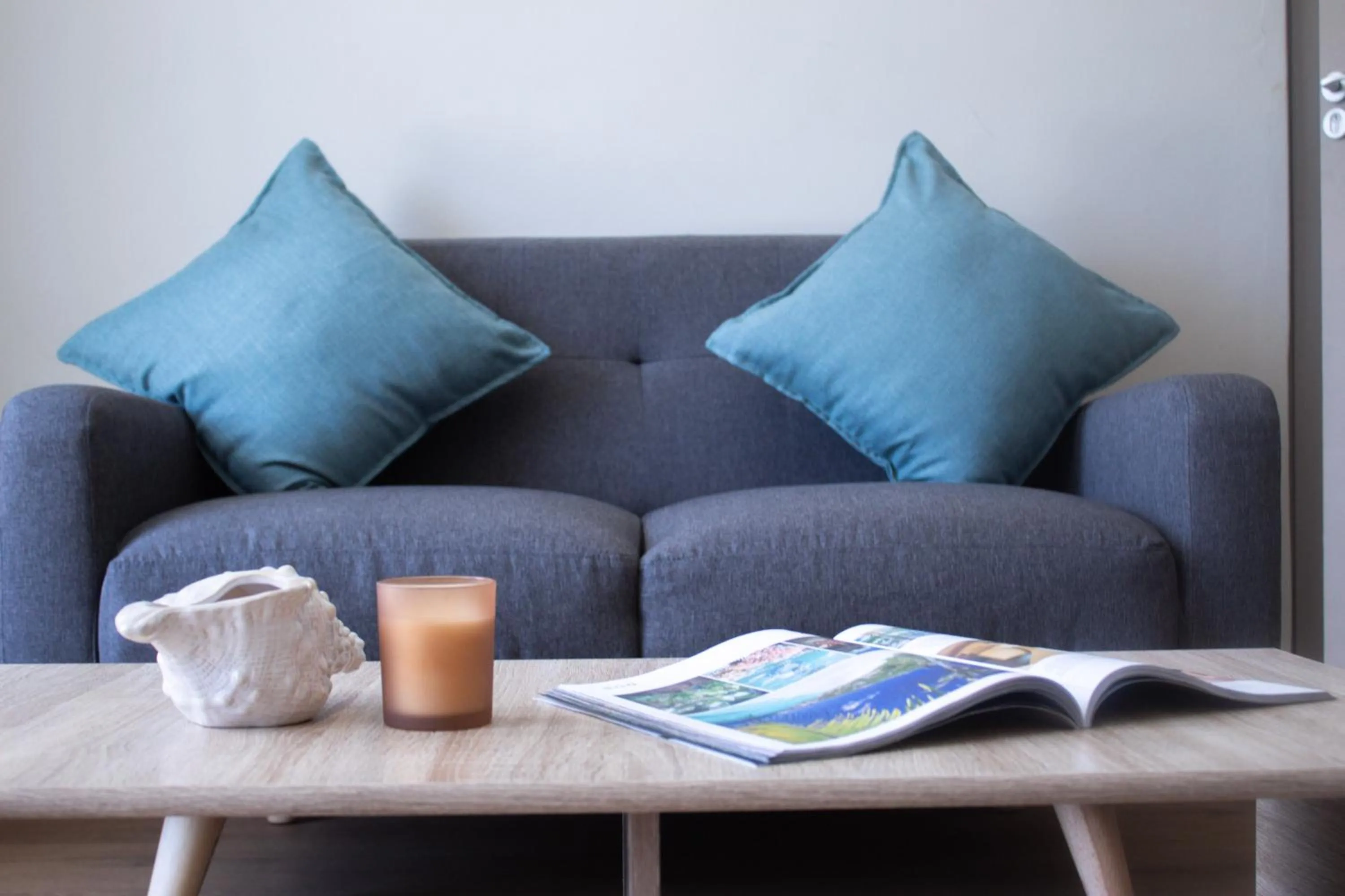 Living room in Ocean Breeze Hotel
