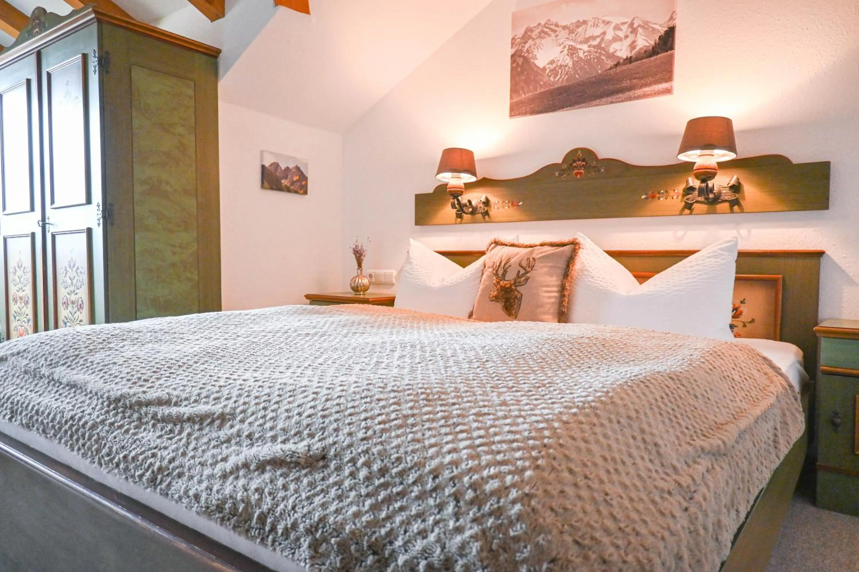 Bed in Gästehaus Alpenruh