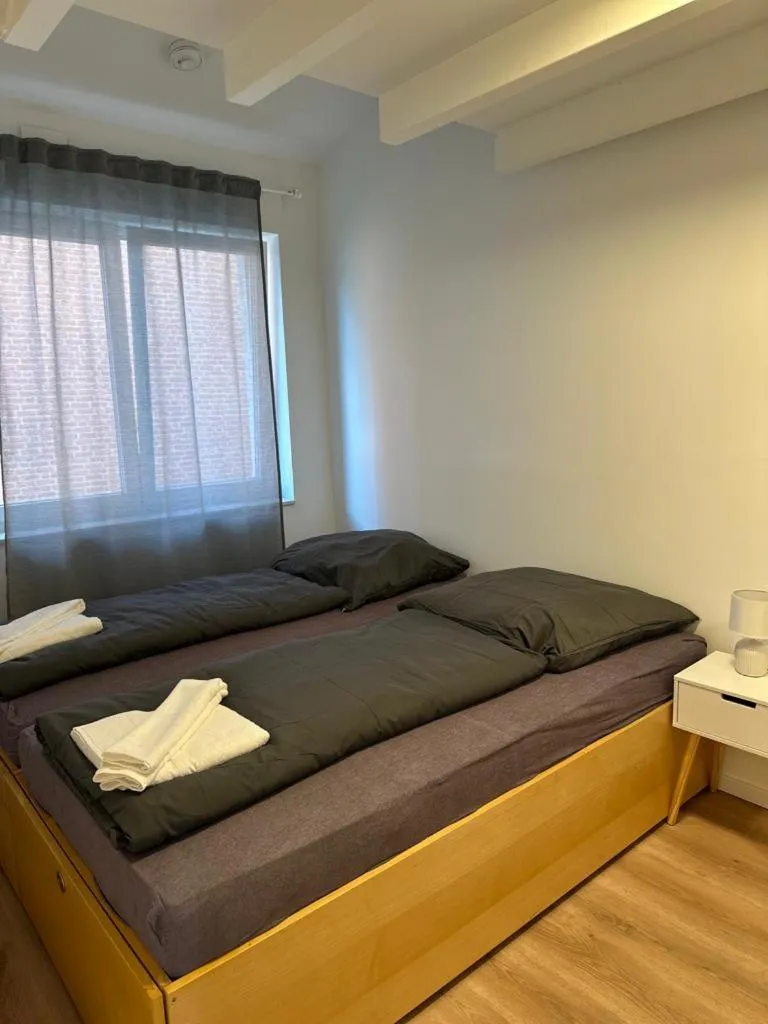 Bed in NorthWest Apartments