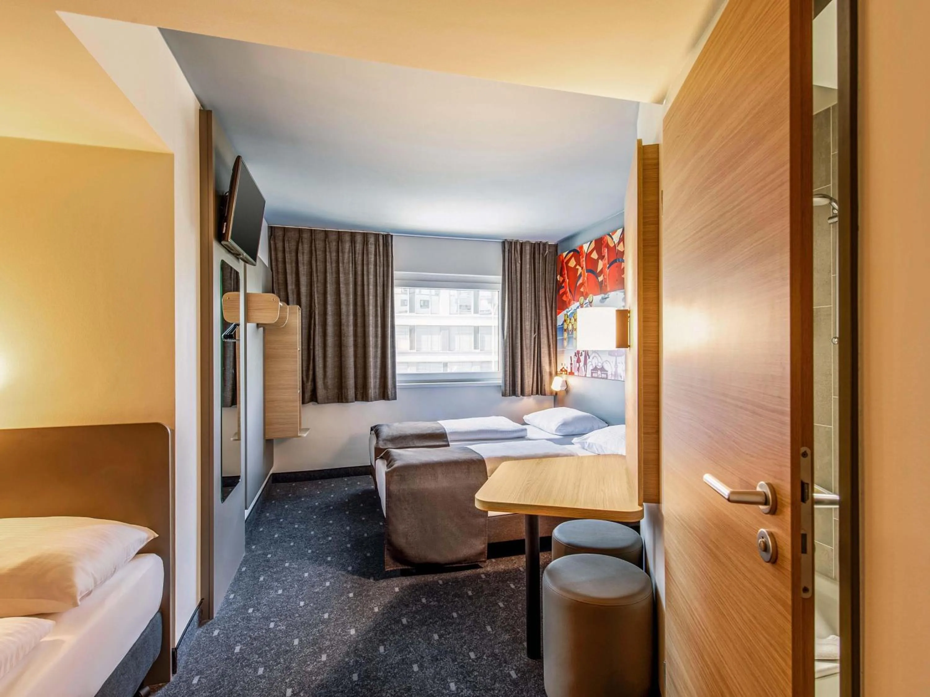 Photo of the whole room, Bed in B&B Hotel München City-West