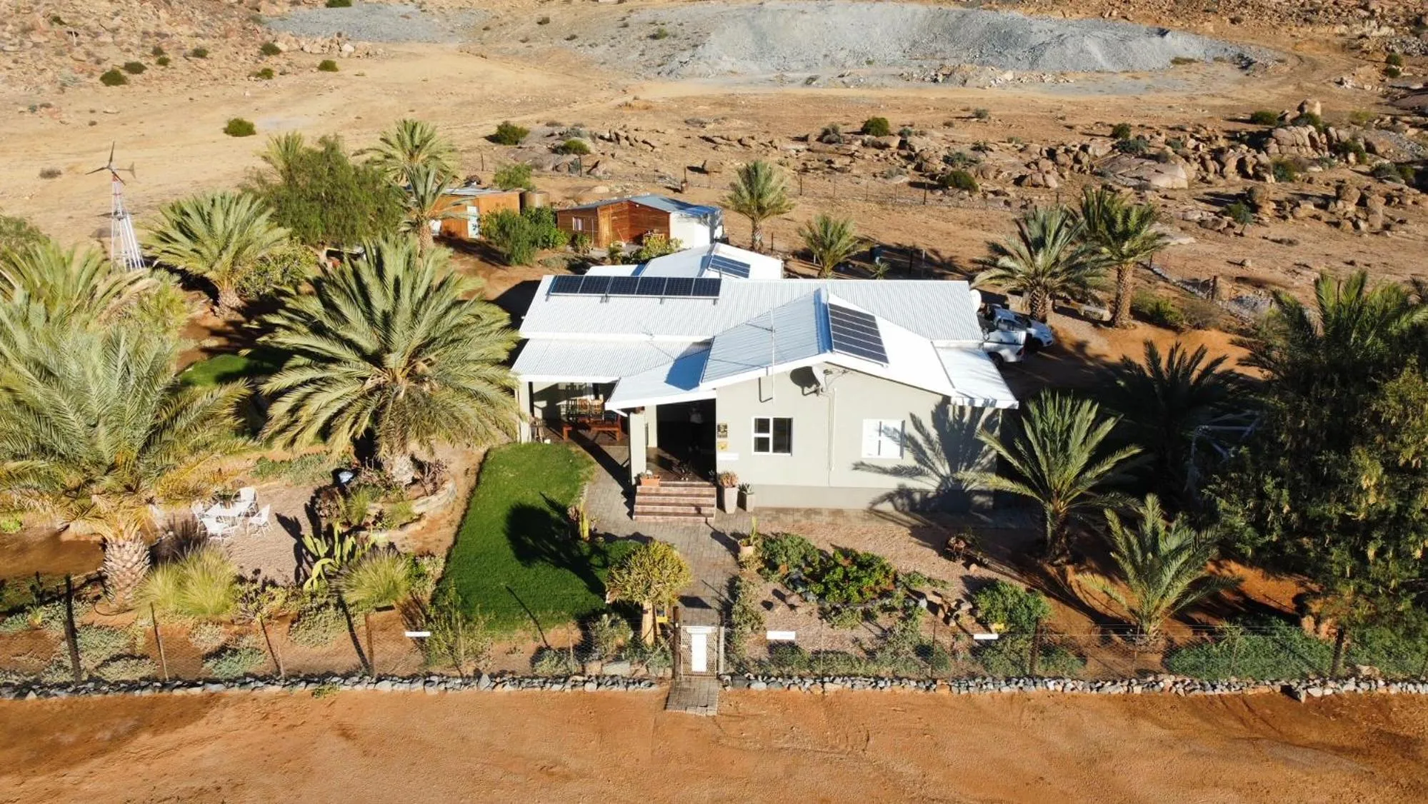 Property building in Apollis Cottage