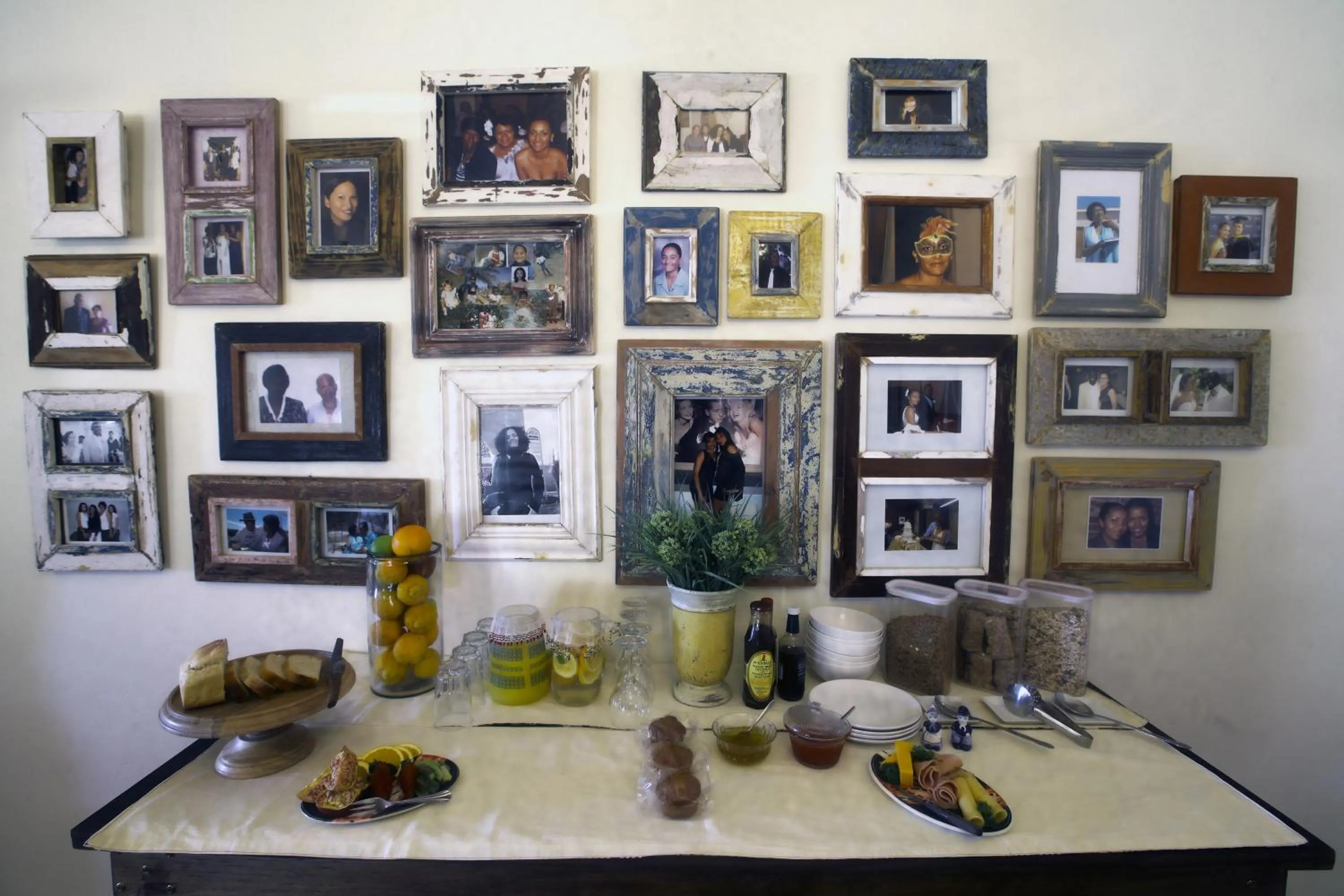 Buffet breakfast in Apollis Cottage