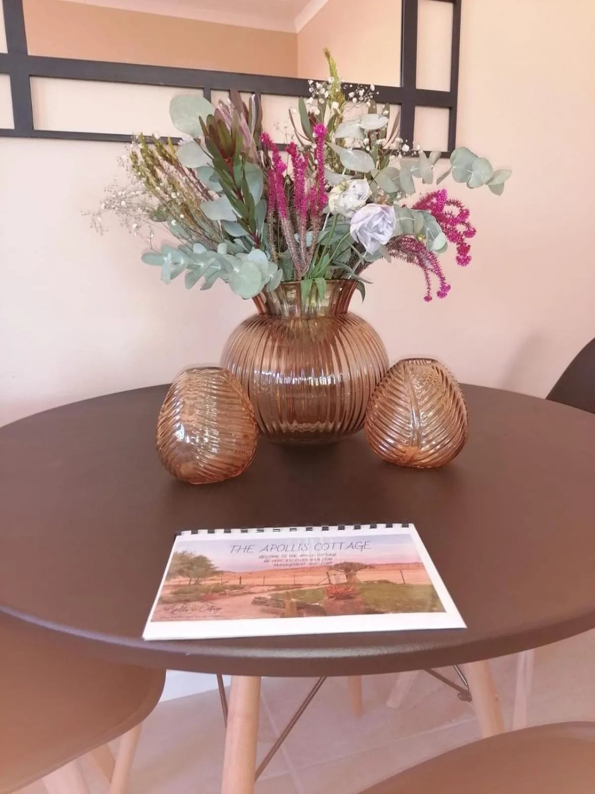 Decorative detail in Apollis Cottage