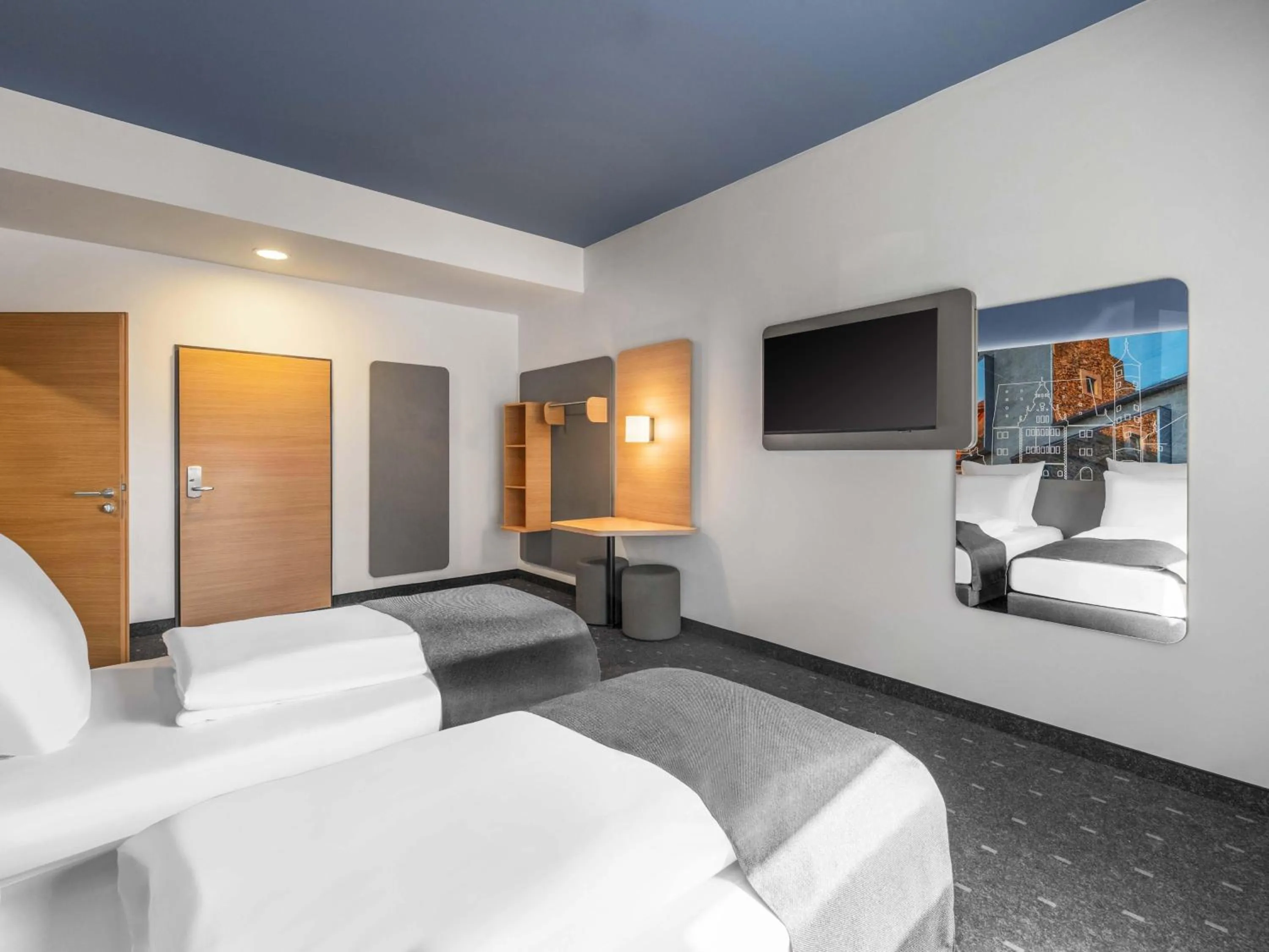 Photo of the whole room in B&B Hotel Schweinfurt-City