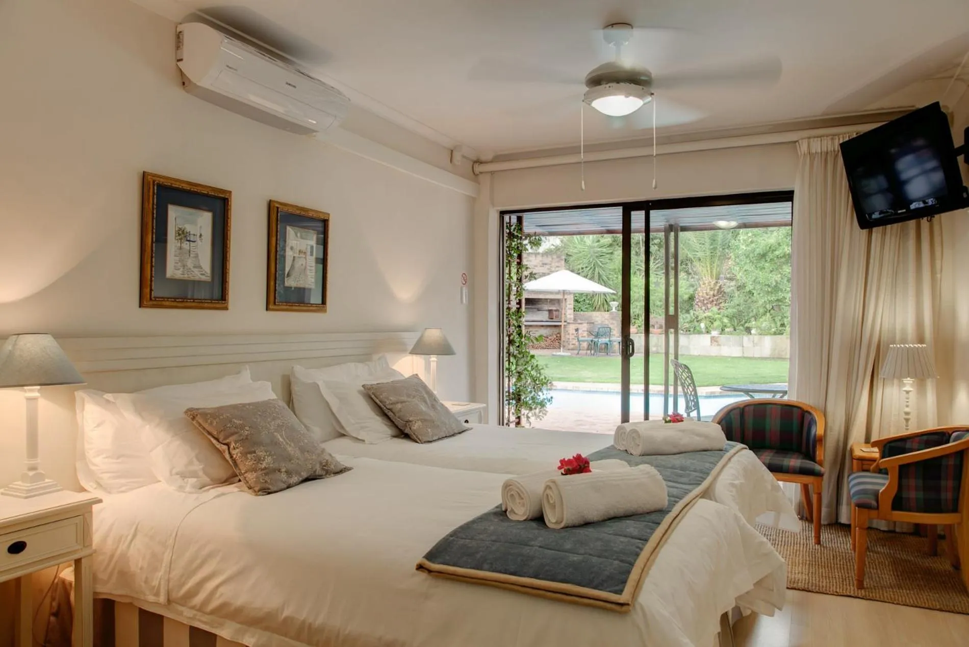 Pool view, Bed in Majorca House