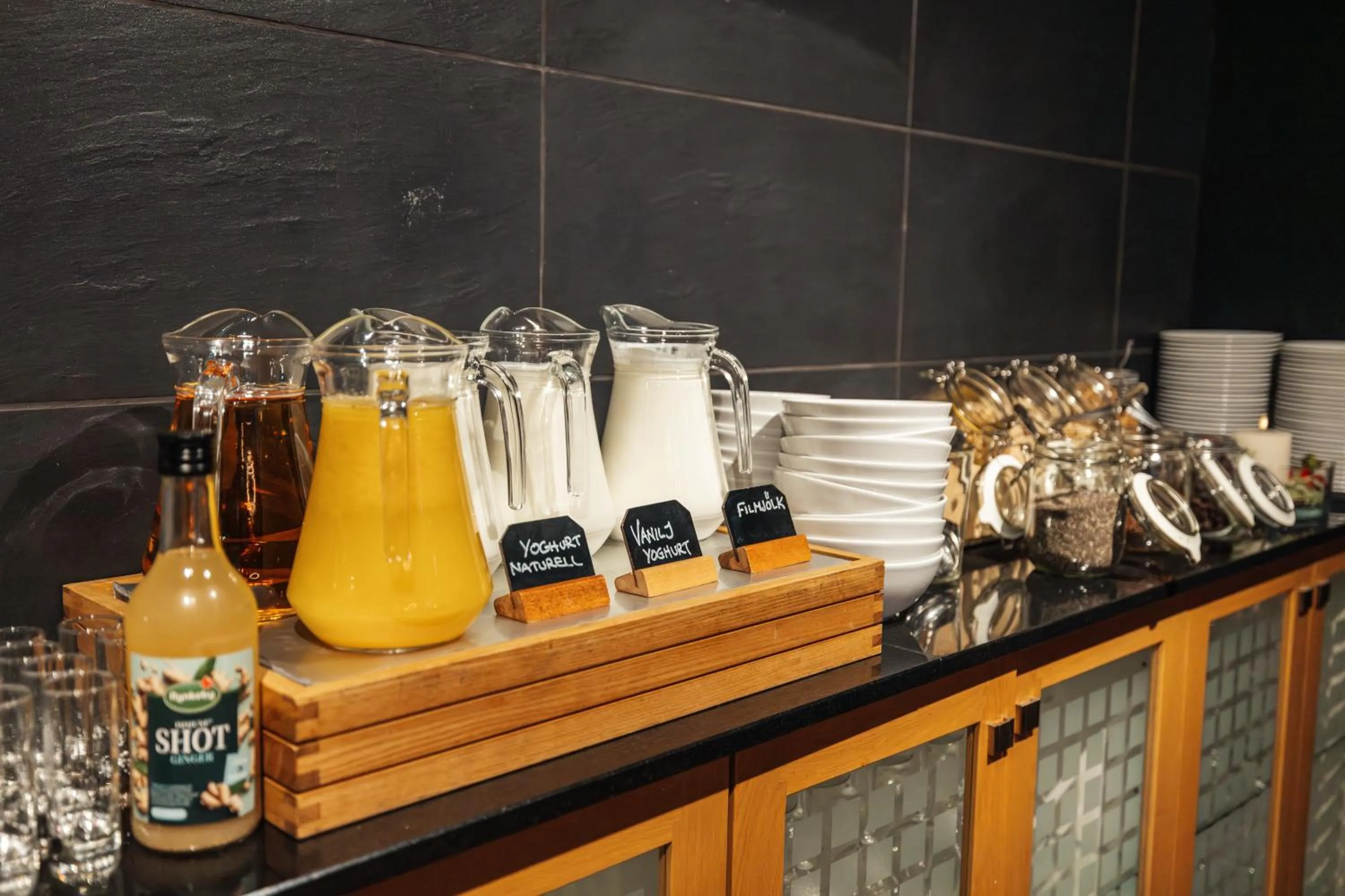 Restaurant/places to eat in Barken Lodge