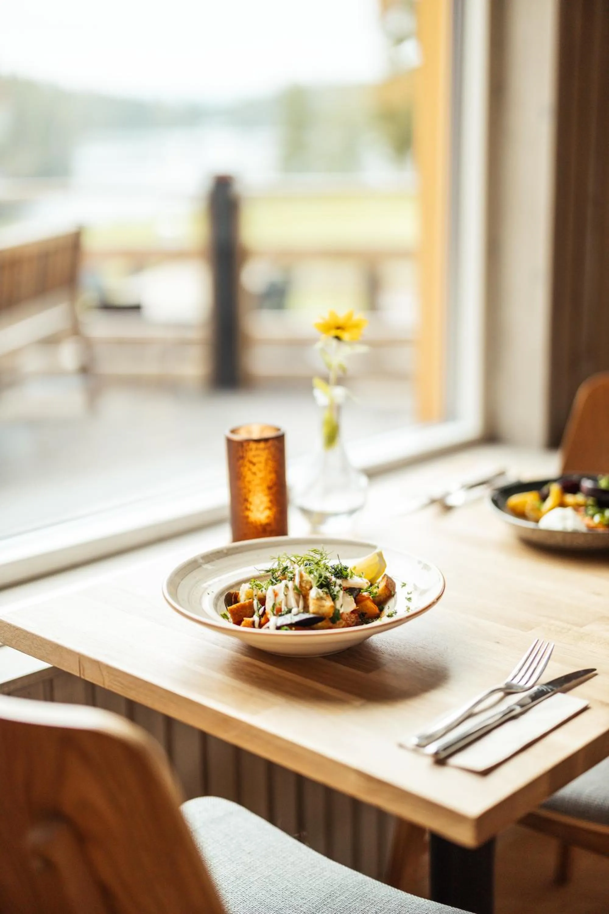 Restaurant/places to eat in Barken Lodge