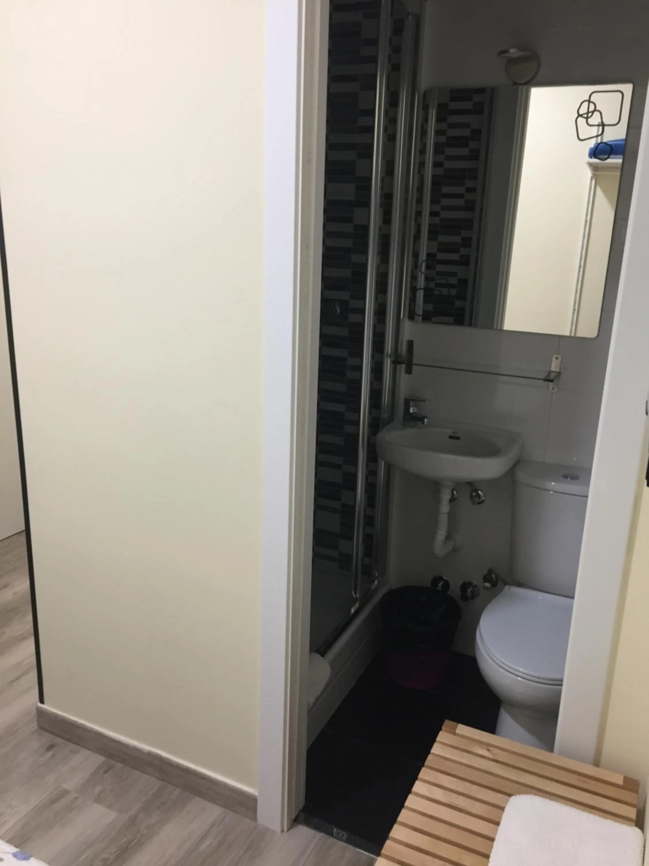 Bathroom in JQC Rooms