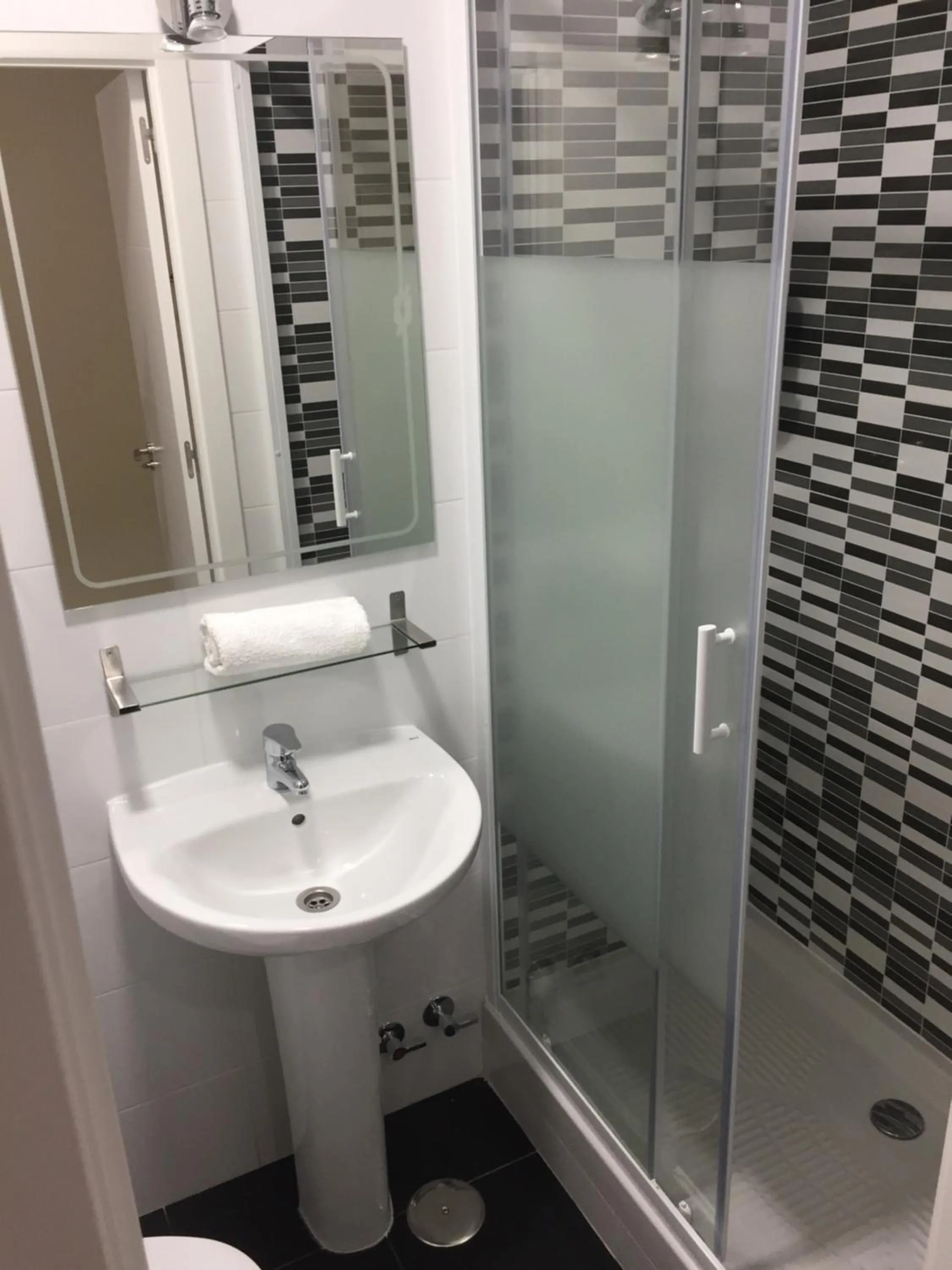 Bathroom in JQC Rooms