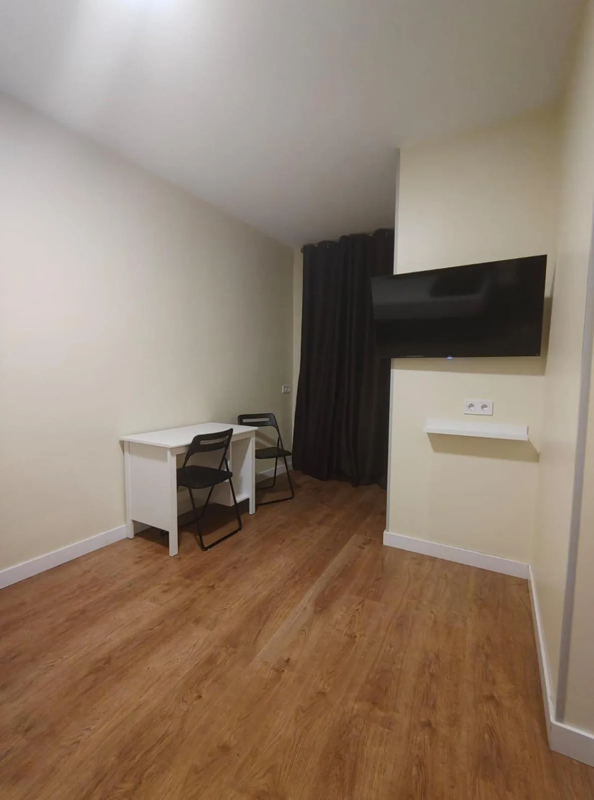 Bedroom in JQC Rooms