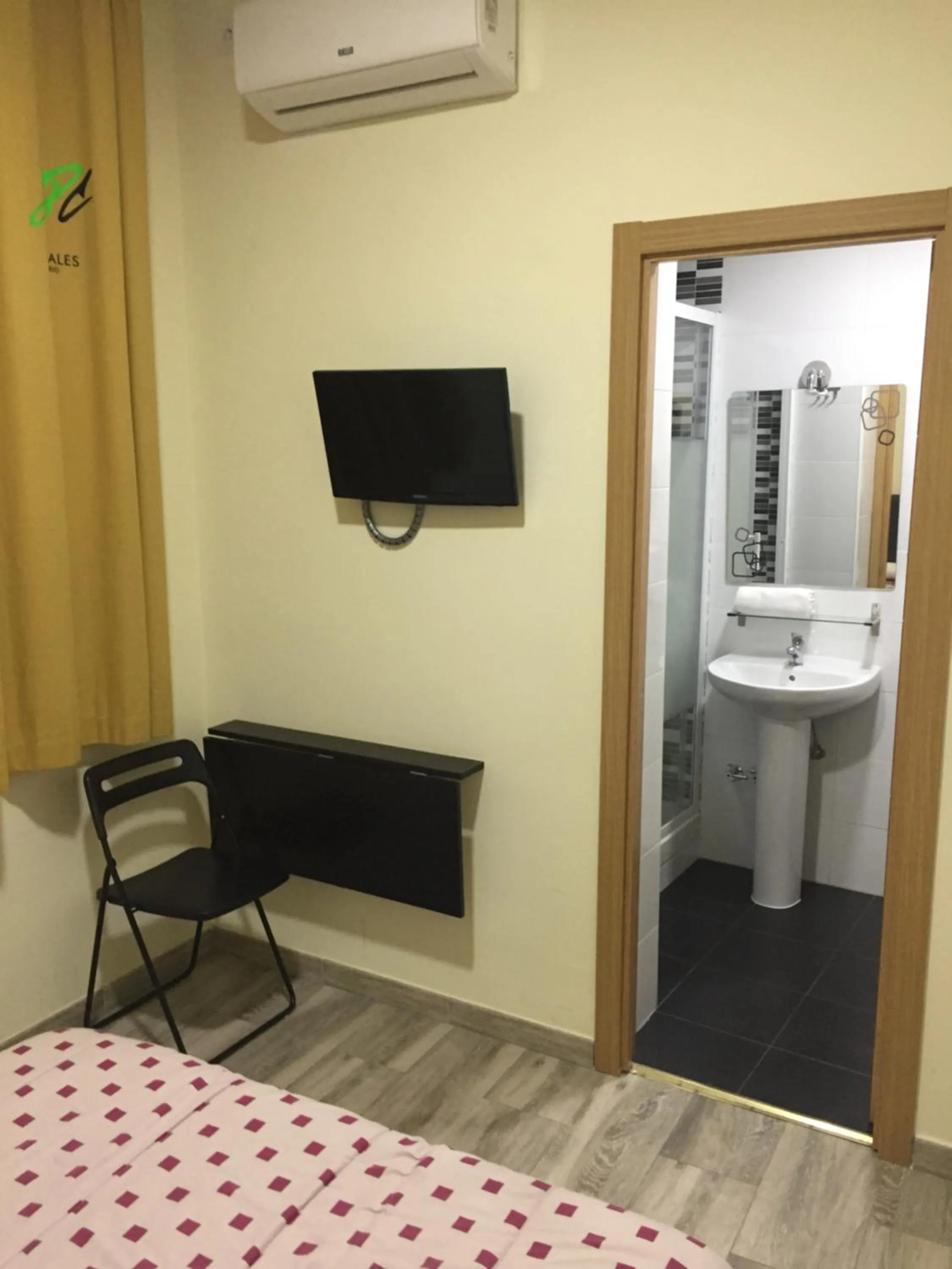 Bedroom in JQC Rooms