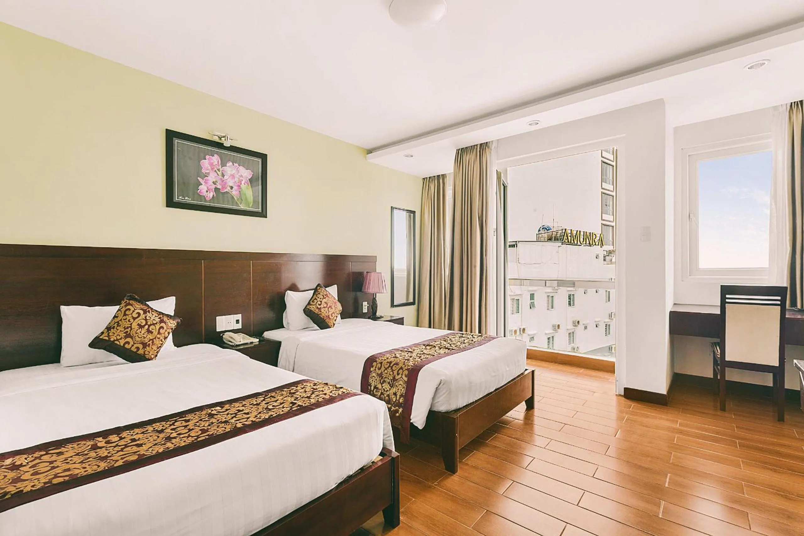 Bed in Dragon Sea Hotel