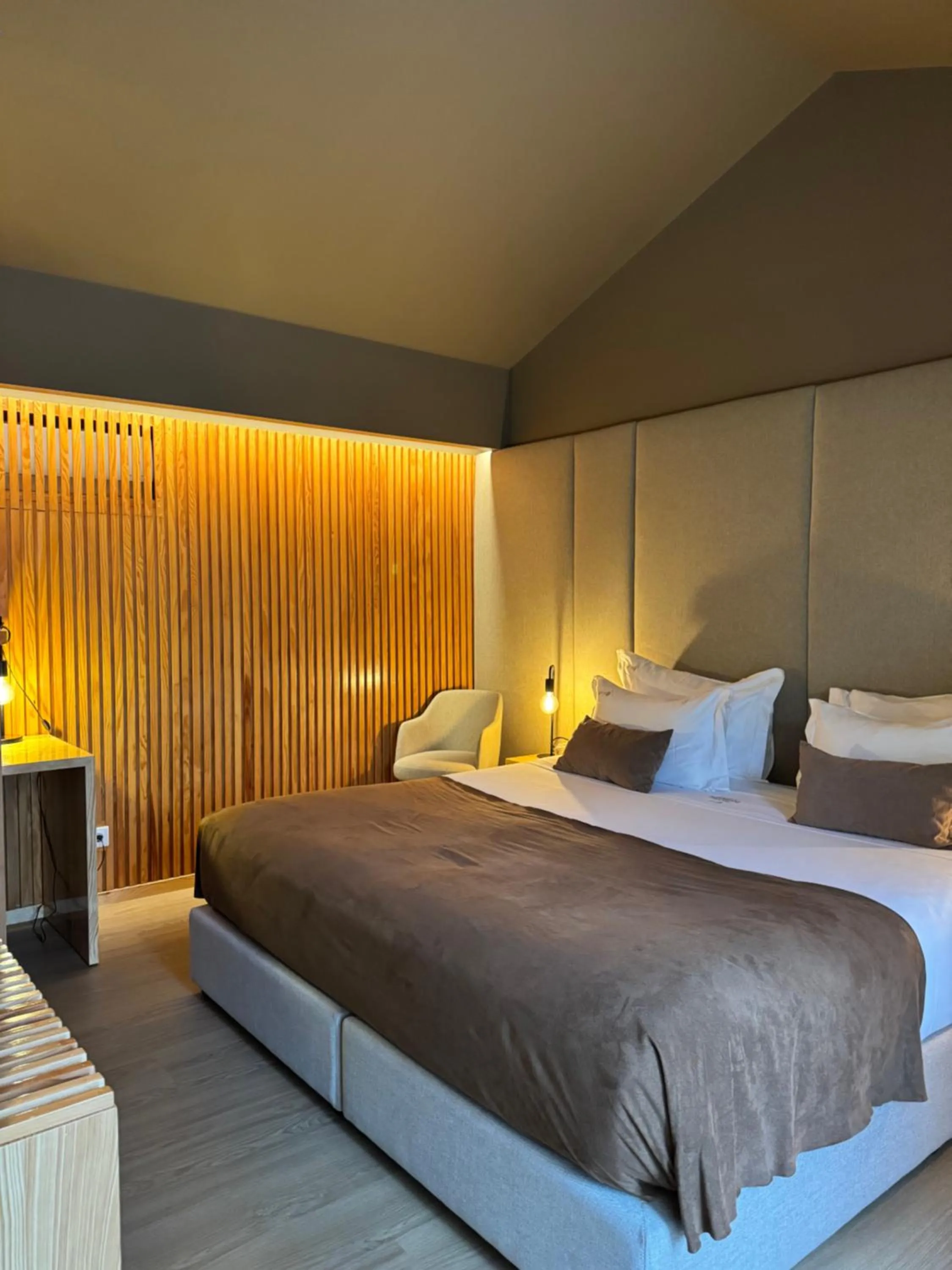 Bed in Quinta do Pedregal Hotel & Spa