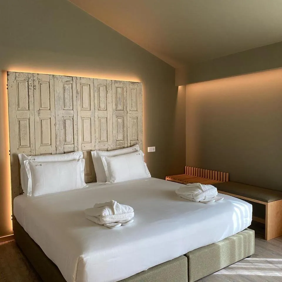 Bed in Quinta do Pedregal Hotel & Spa