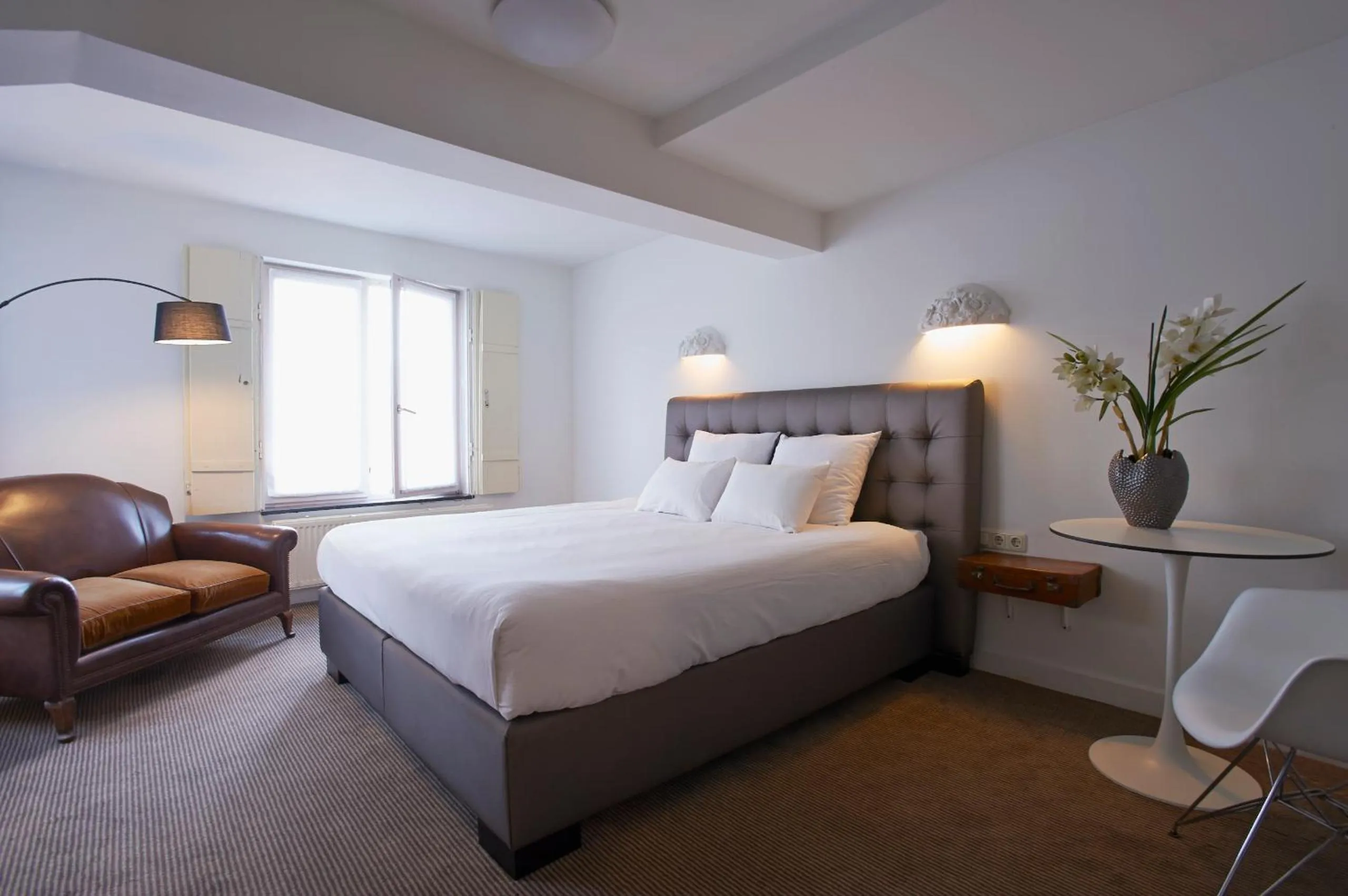 Bed in Hotel Les Charmes