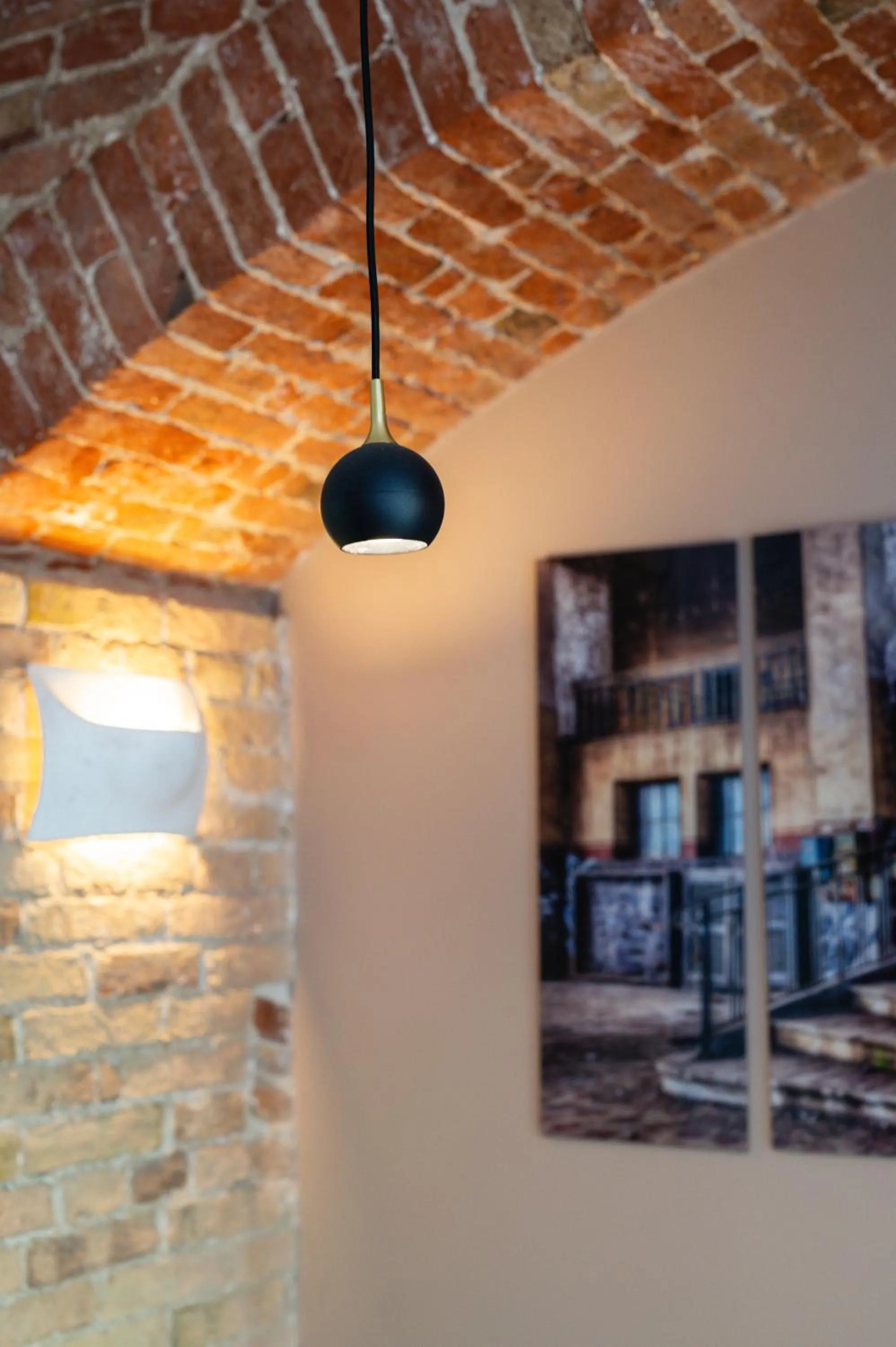 Decorative detail in Azur Palace Luxury Rooms