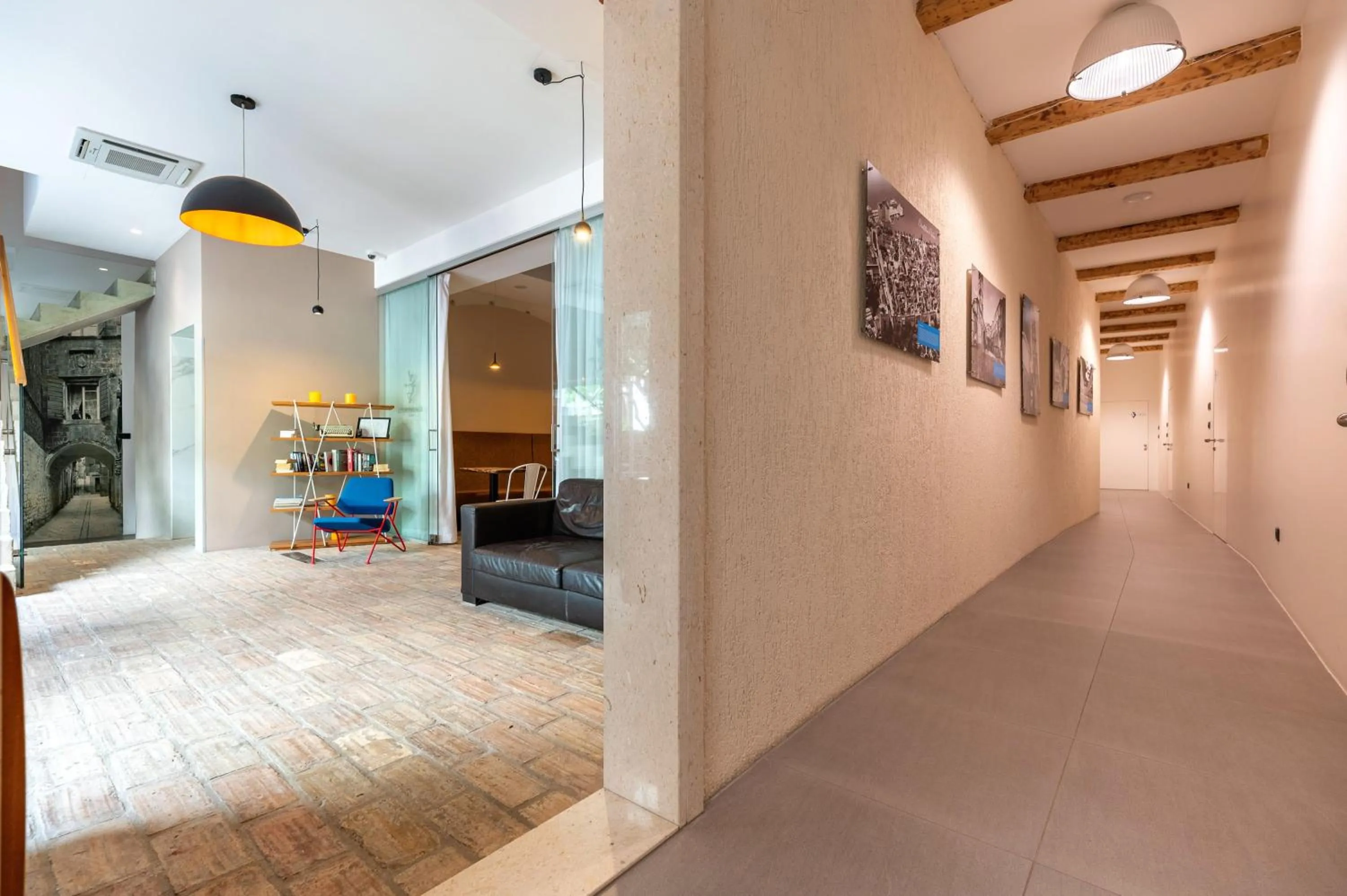 Seating area in Azur Palace Luxury Rooms