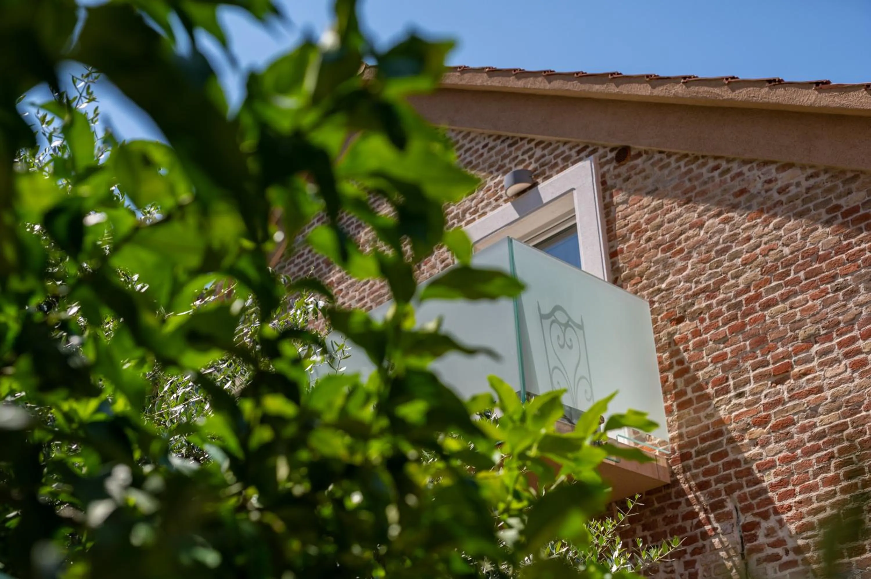 Property building in Azur Palace Luxury Rooms