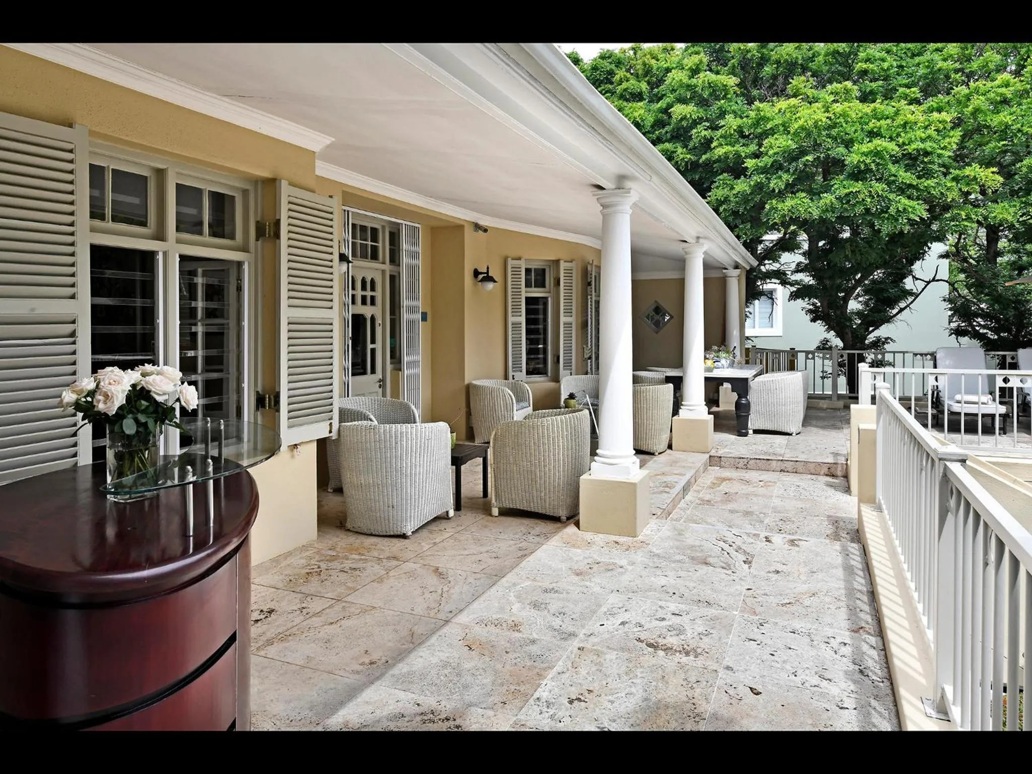 Patio in Auberge Daniella