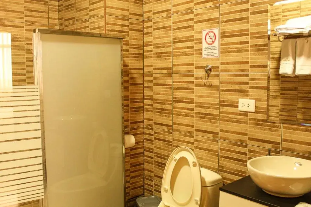 Standard Queen Room in Hotel B&V Standard Queen Room in Hotel B&V