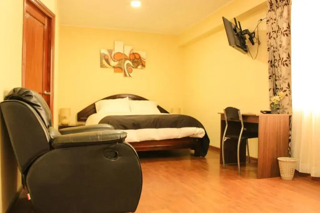 Standard King Room in Hotel B&V Standard King Room in Hotel B&V