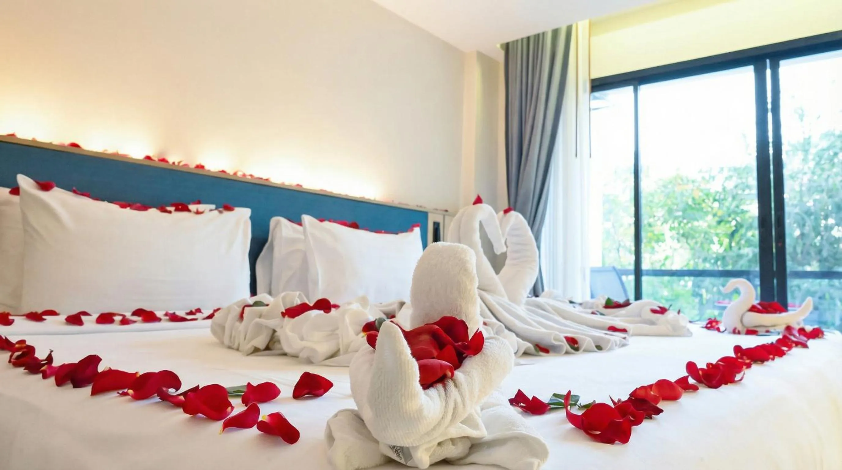 Bed in Pooh Beach Resort & Spa