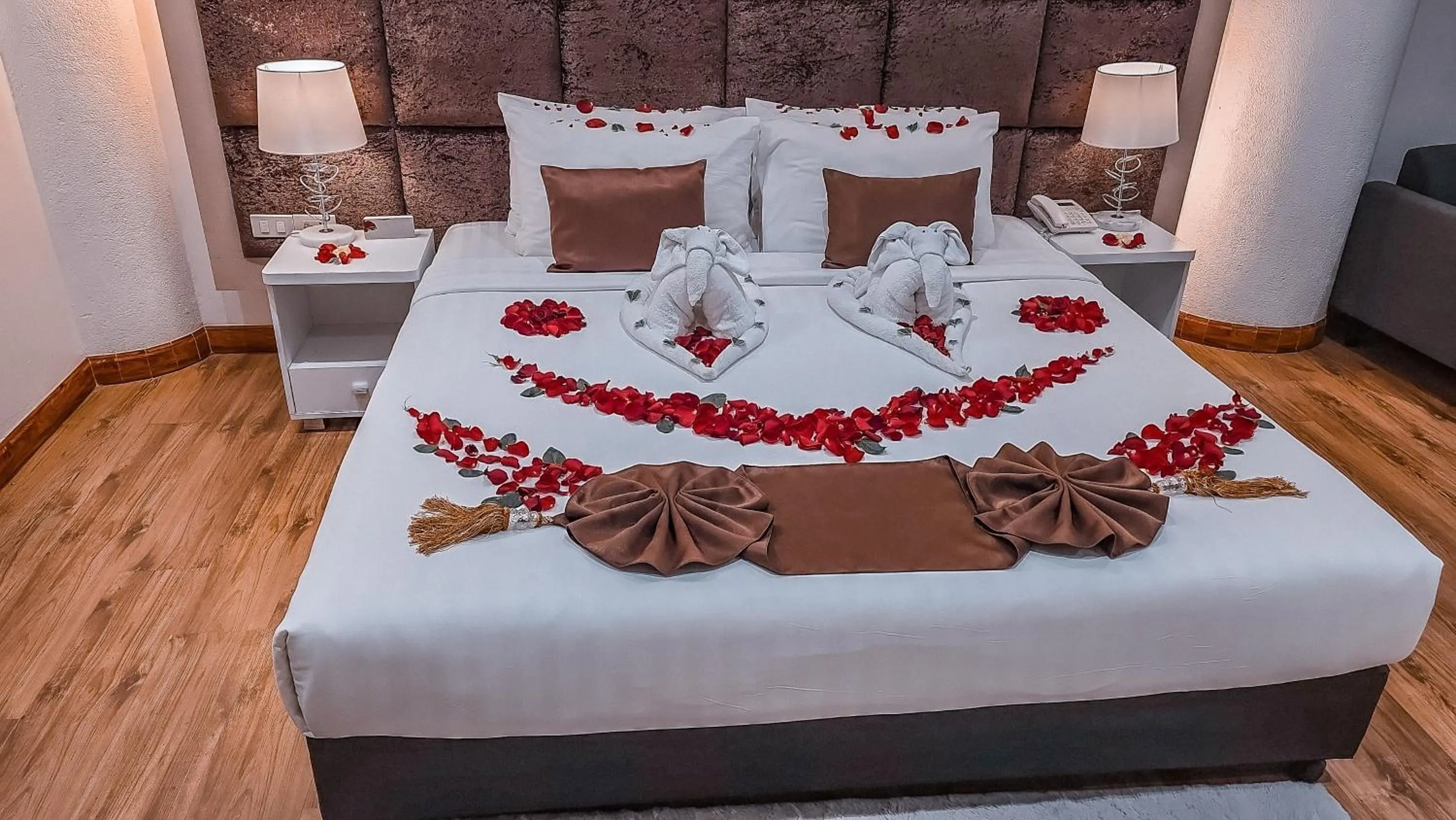 Bed in Pooh Beach Resort & Spa