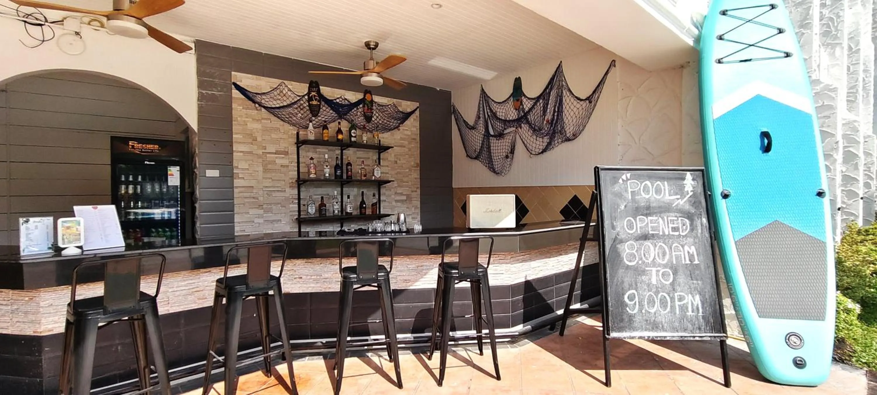 Lounge or bar in Pooh Beach Resort & Spa