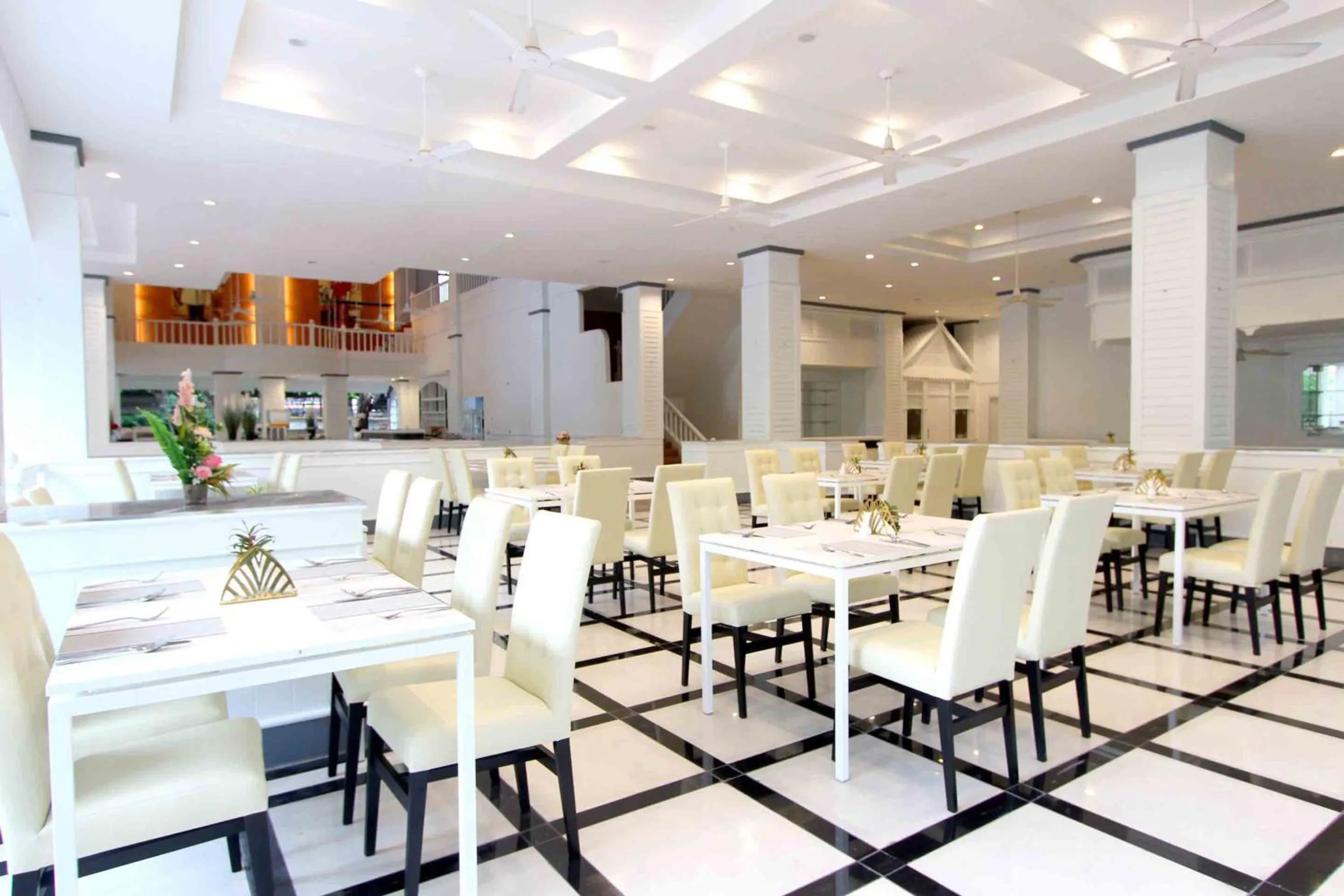 Restaurant/places to eat in Pooh Beach Resort & Spa