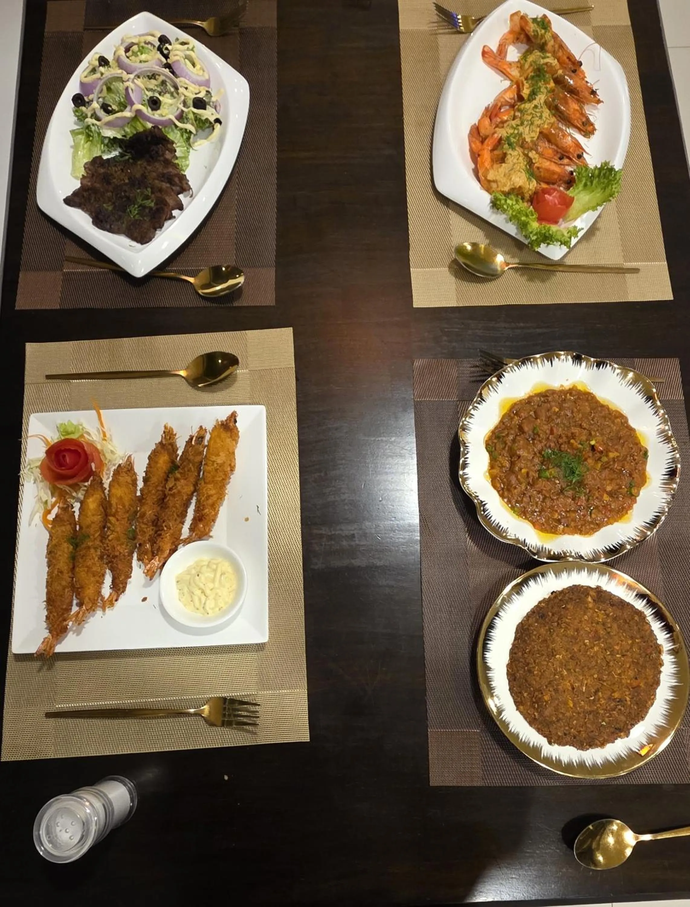 Food and drinks in Pooh Beach Resort & Spa