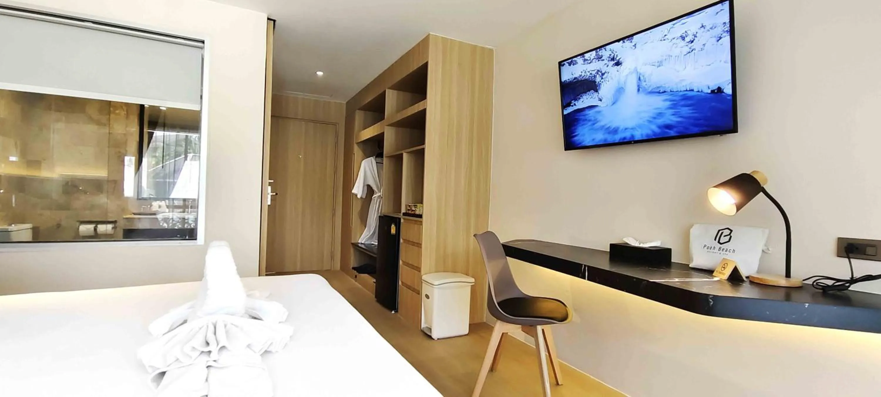 Bed in Pooh Beach Resort & Spa