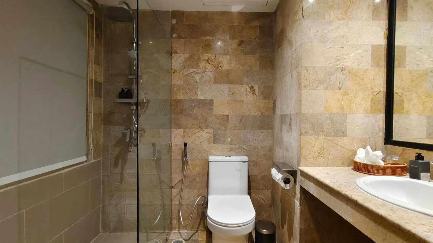 Shower in Pooh Beach Resort & Spa