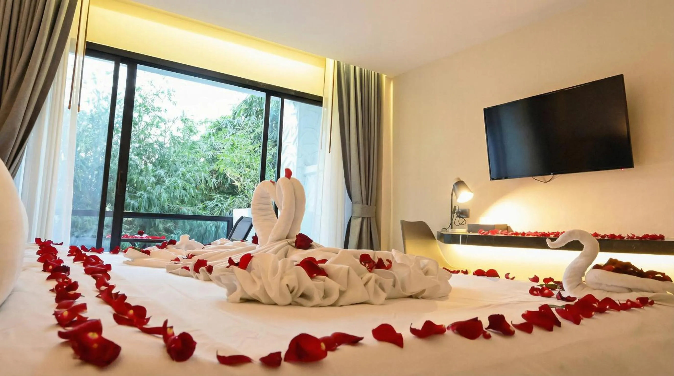 Bed in Pooh Beach Resort & Spa