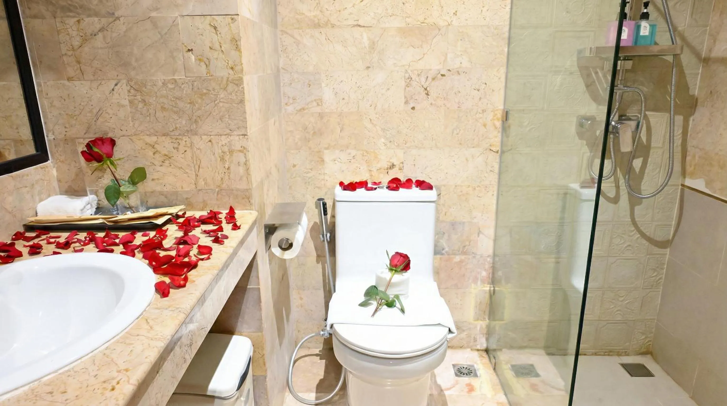 Shower in Pooh Beach Resort & Spa