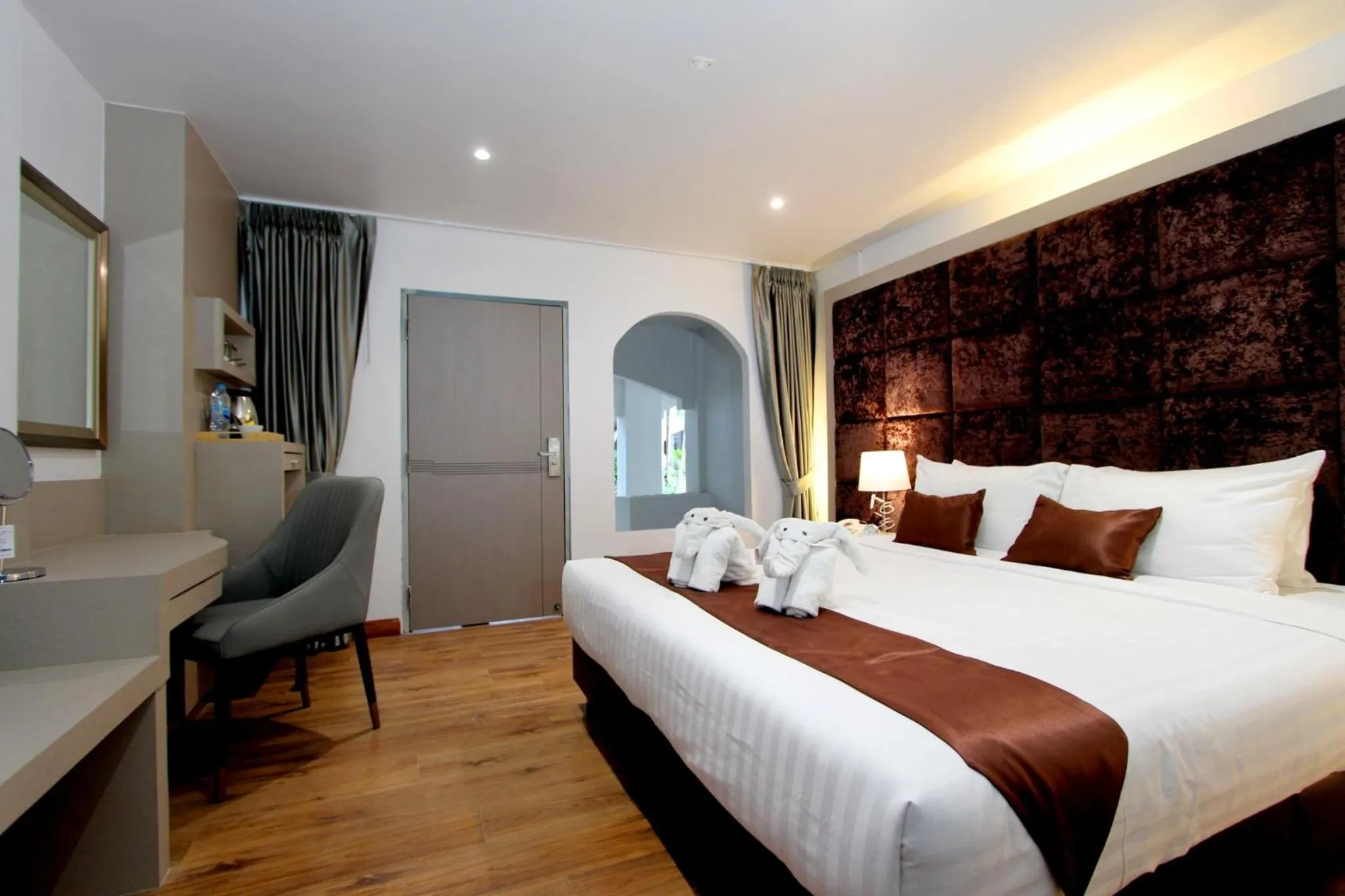 Bedroom, Bed in Pooh Beach Resort & Spa