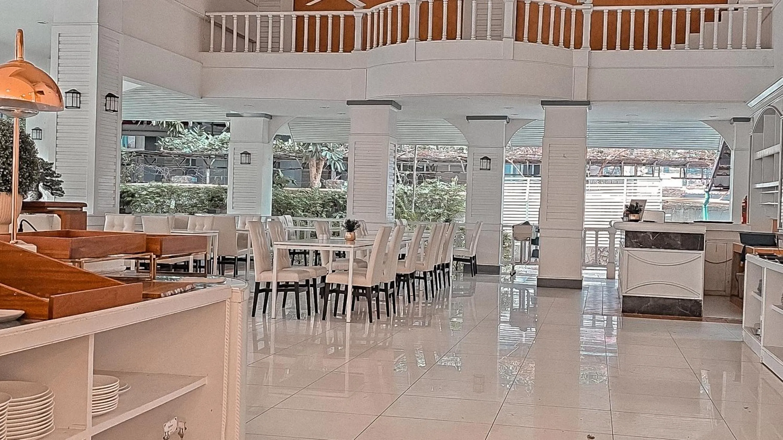 Restaurant/places to eat in Pooh Beach Resort & Spa