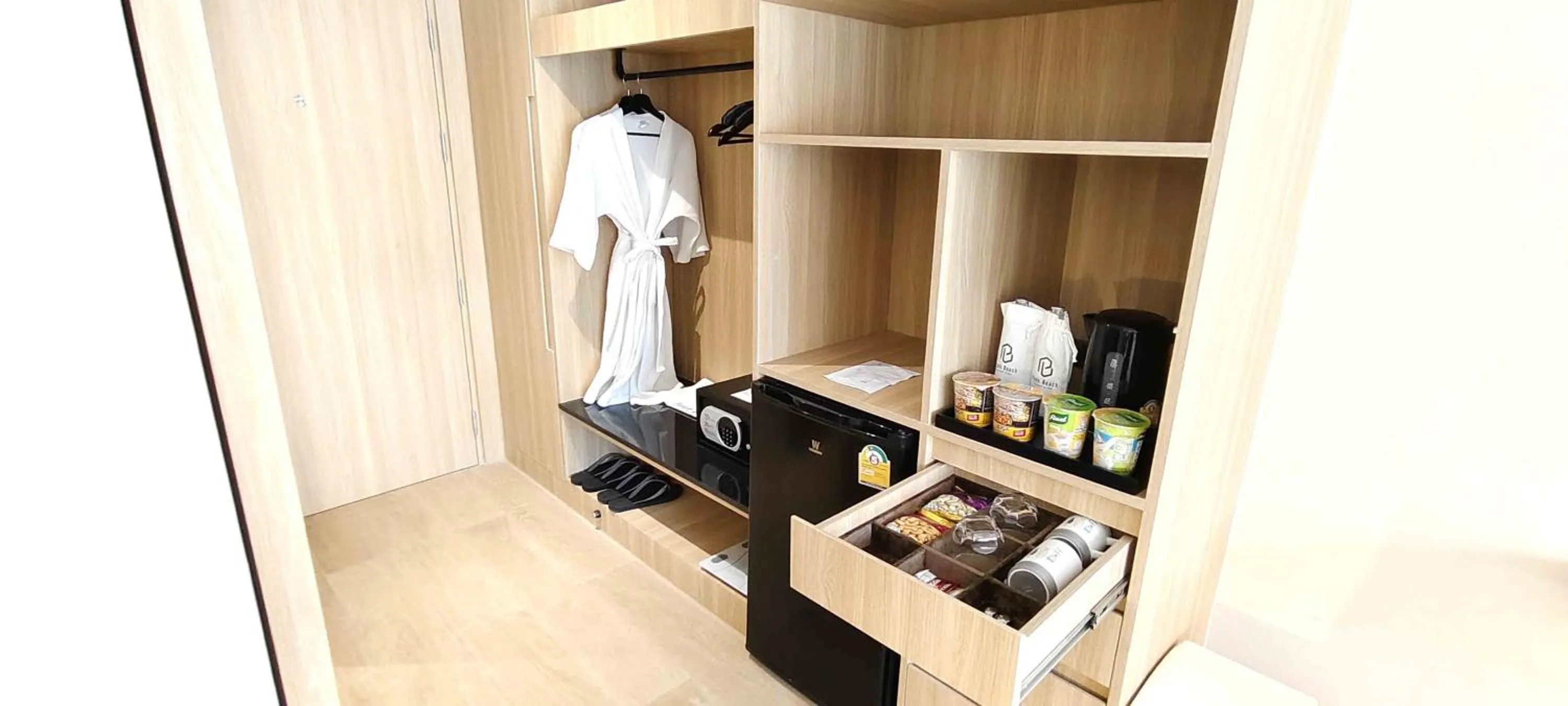 Coffee/tea facilities in Pooh Beach Resort & Spa