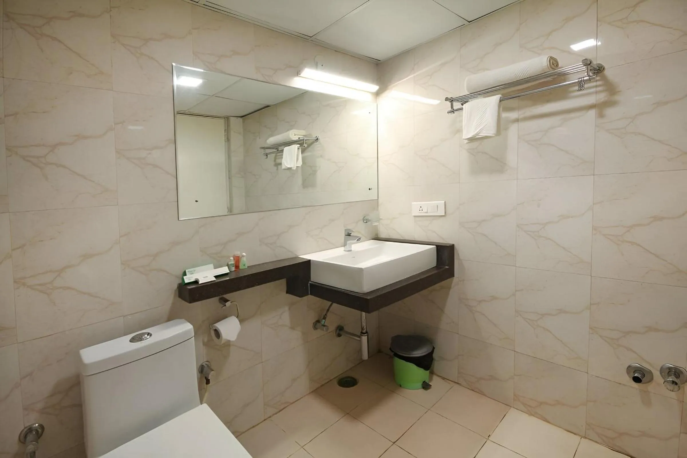 Bathroom in Pphliving Fortune suites