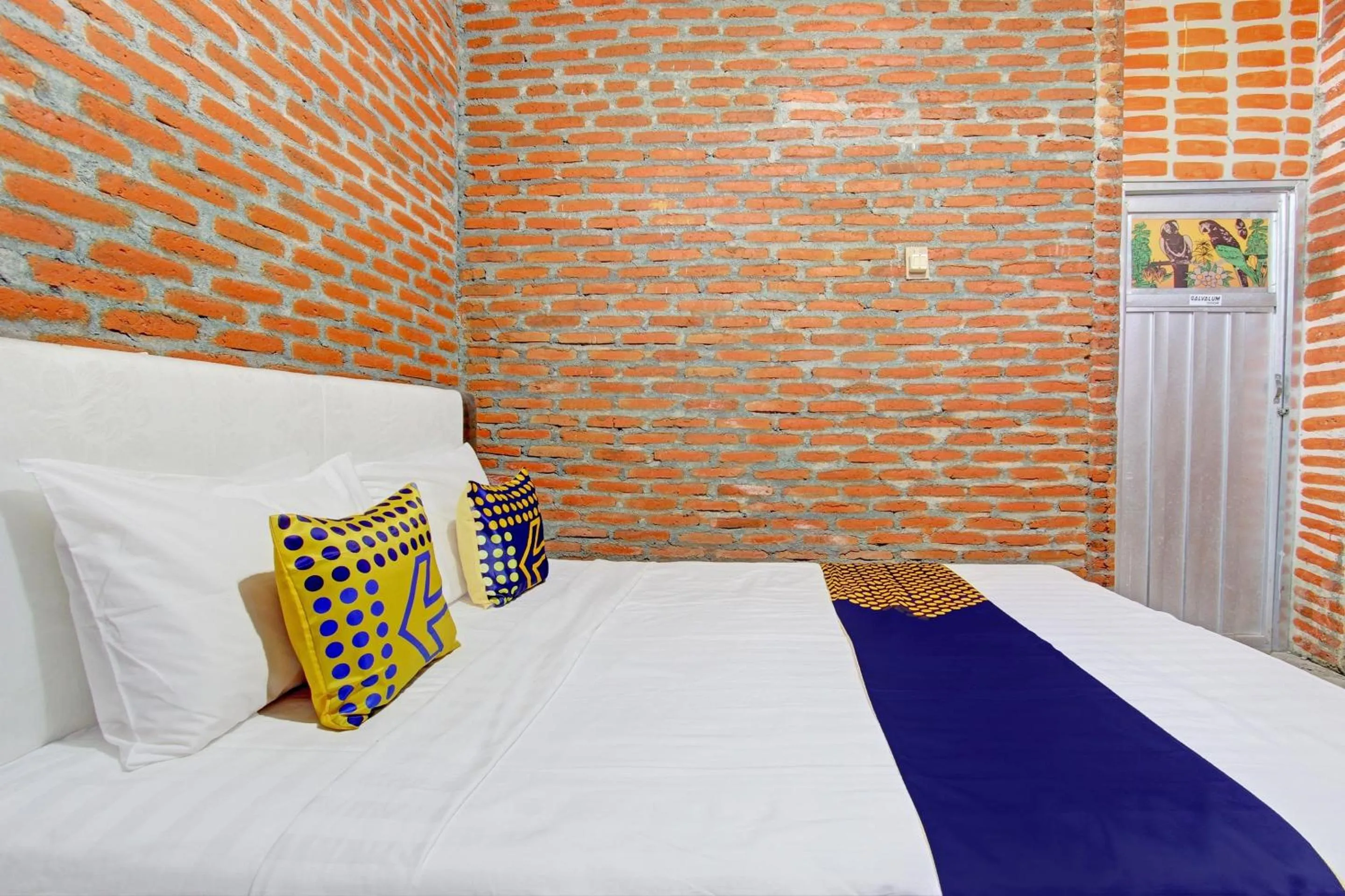 Bedroom, Bed in OYO Life 93010 Omah Bareng Syariah Sambisari