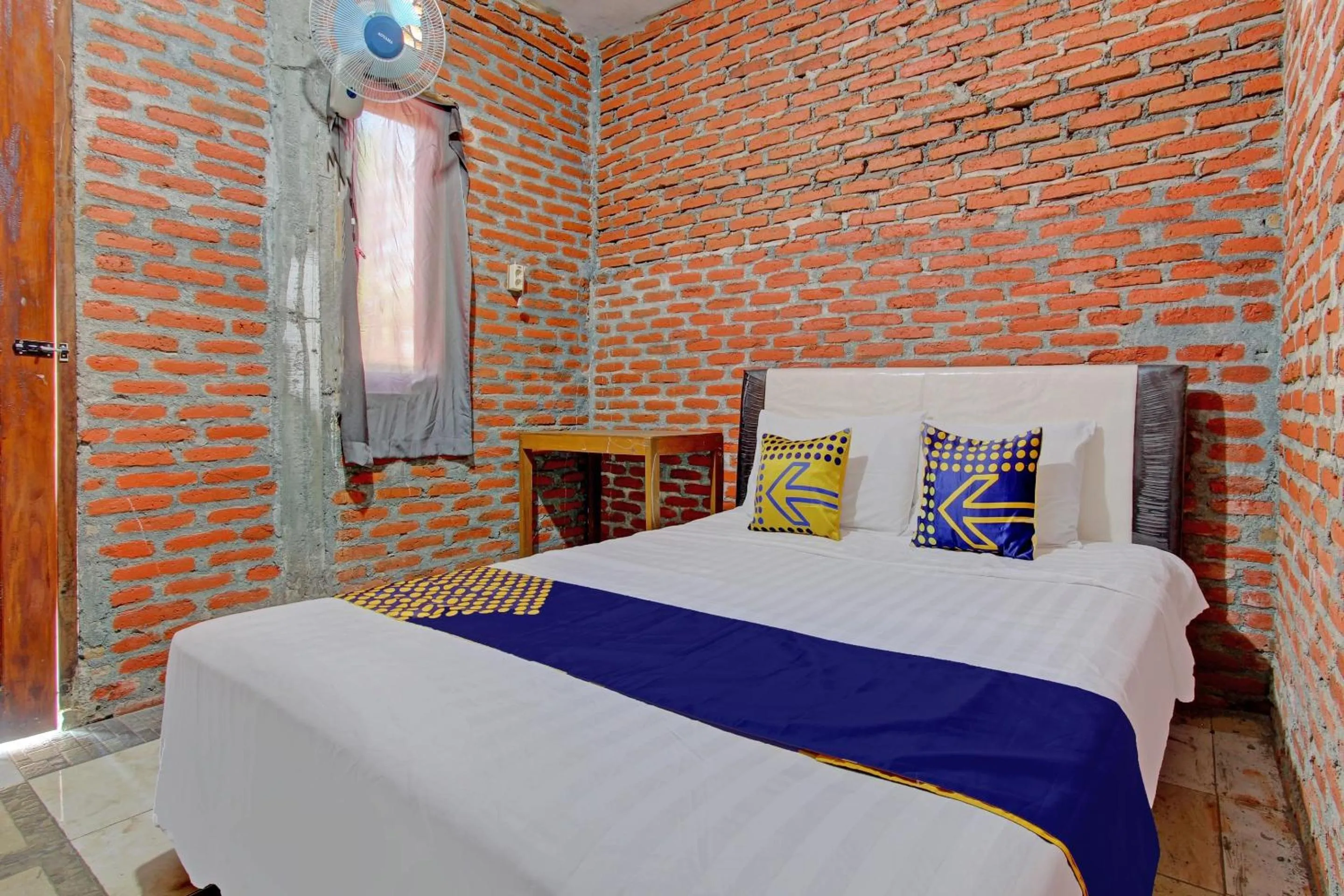 Bedroom, Bed in OYO Life 93010 Omah Bareng Syariah Sambisari