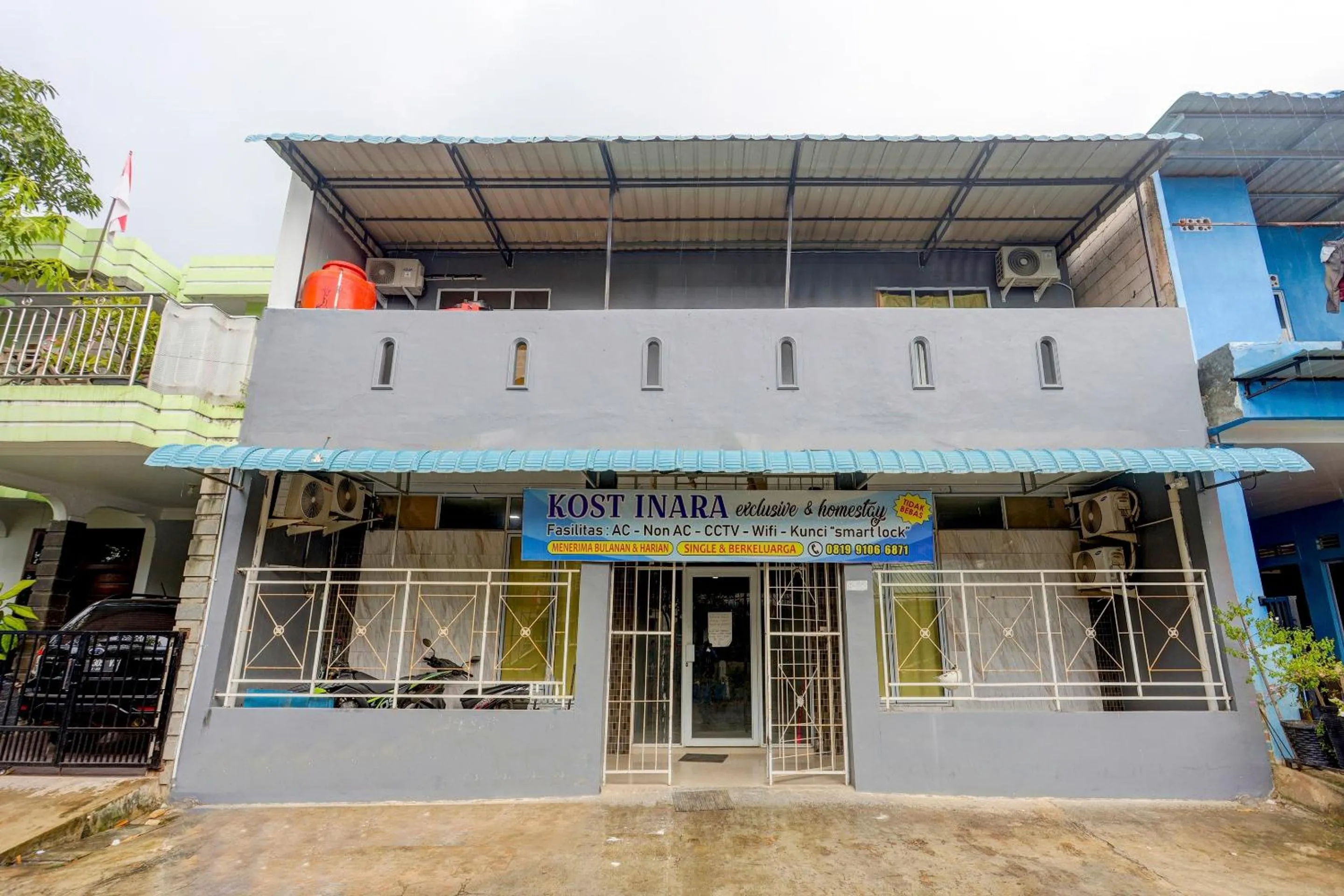 Facade/entrance in Hotel O Inara Homestay