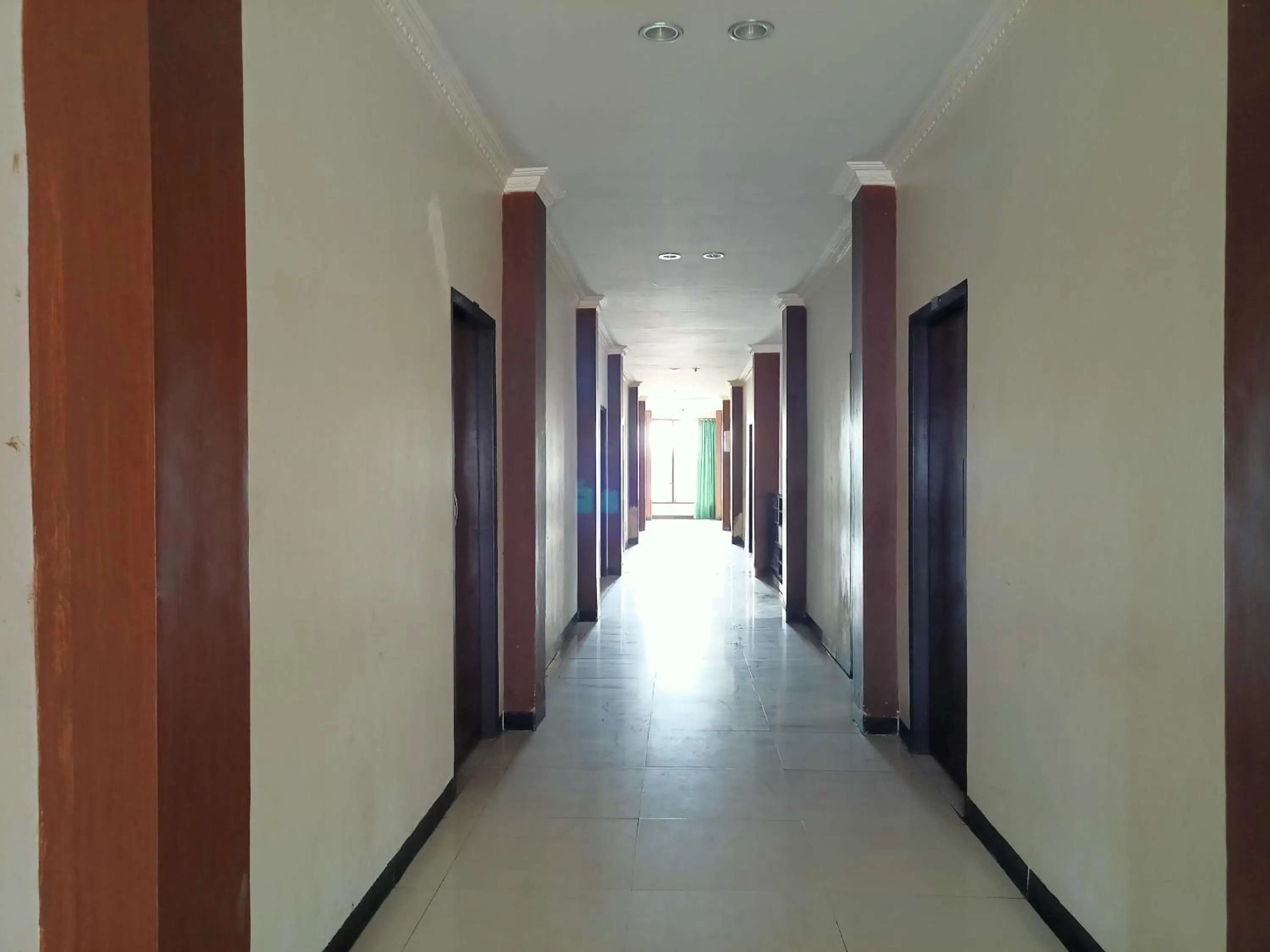 Lobby or reception in Hotel O Losmen Arkansas Syariah