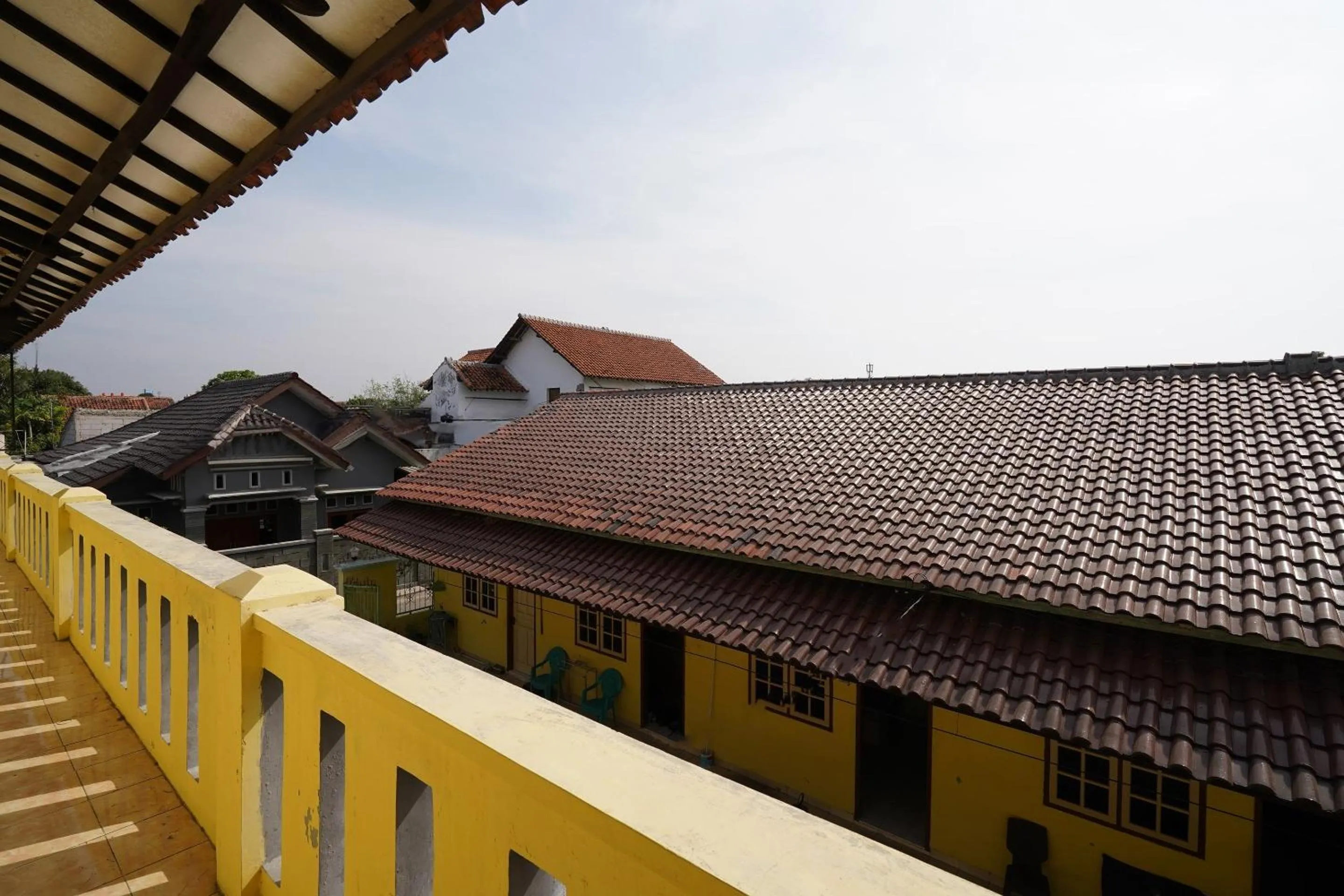 Lobby or reception in SPOT ON 93005 Berkah Kedawung Syariah Near Fakultas Farmasi Universitas Muhammadiyah Ahmad Dahlan Cirebon
